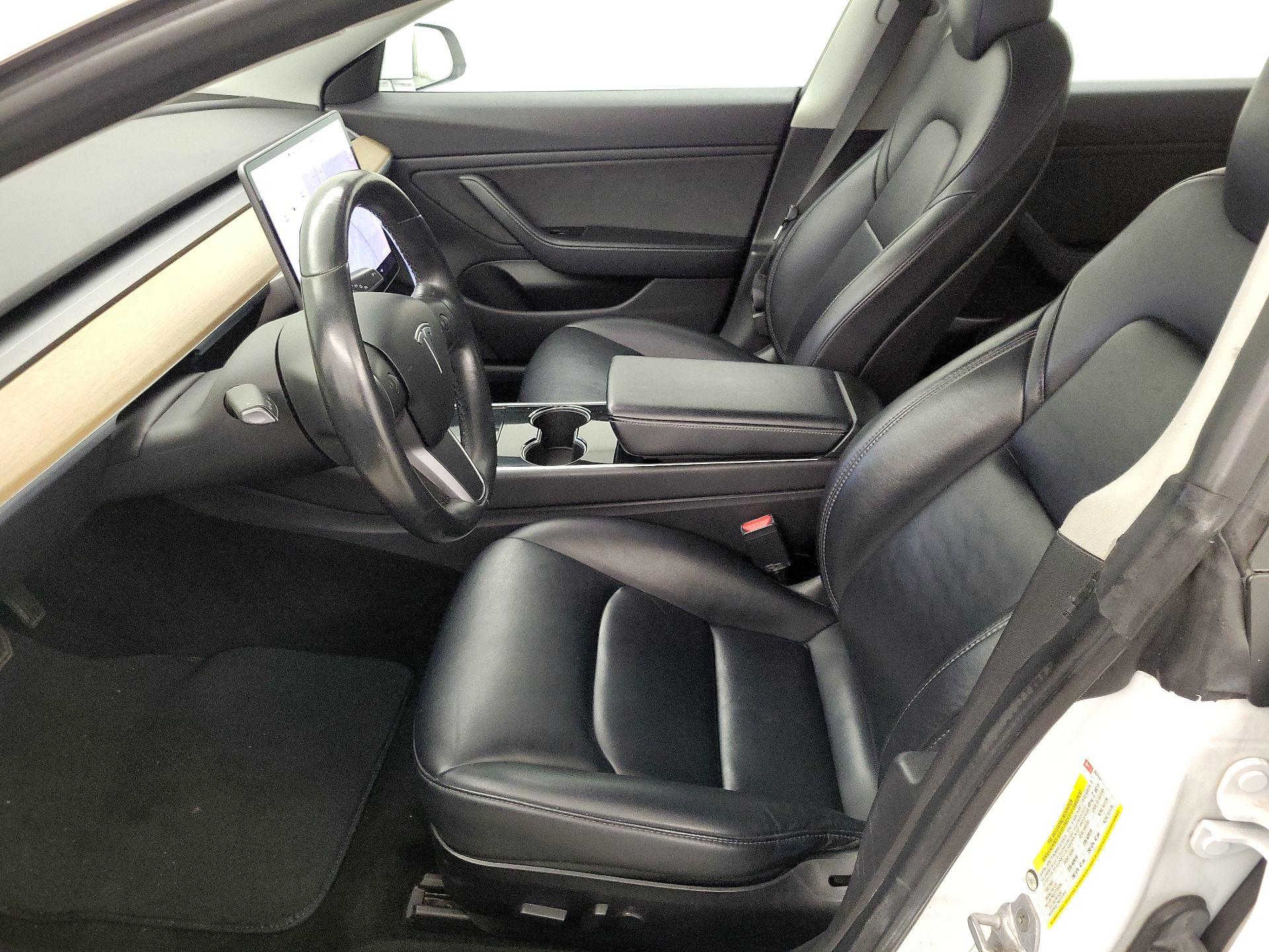 Thumbnail: 2019 Tesla Model 3 - 11