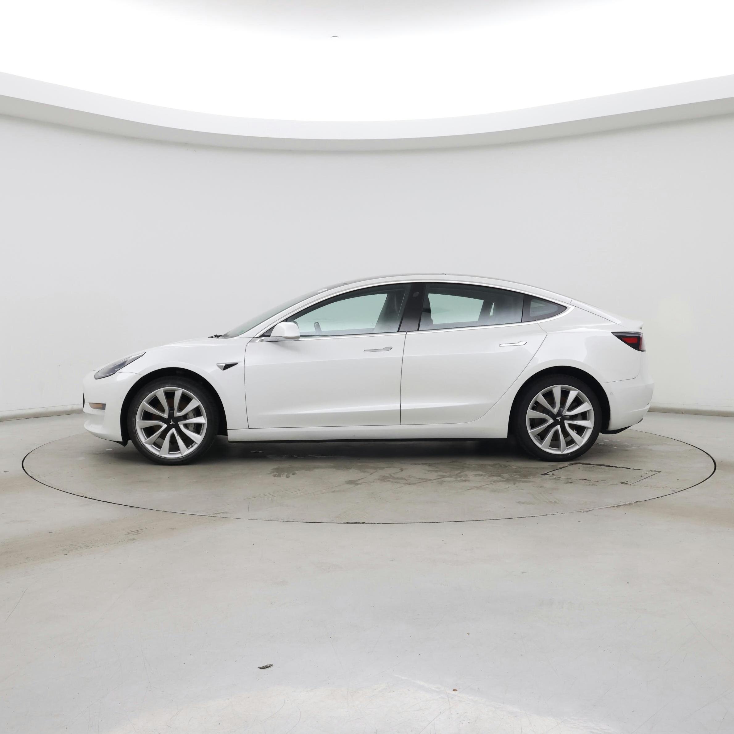 Thumbnail: 2019 Tesla Model 3 - 3