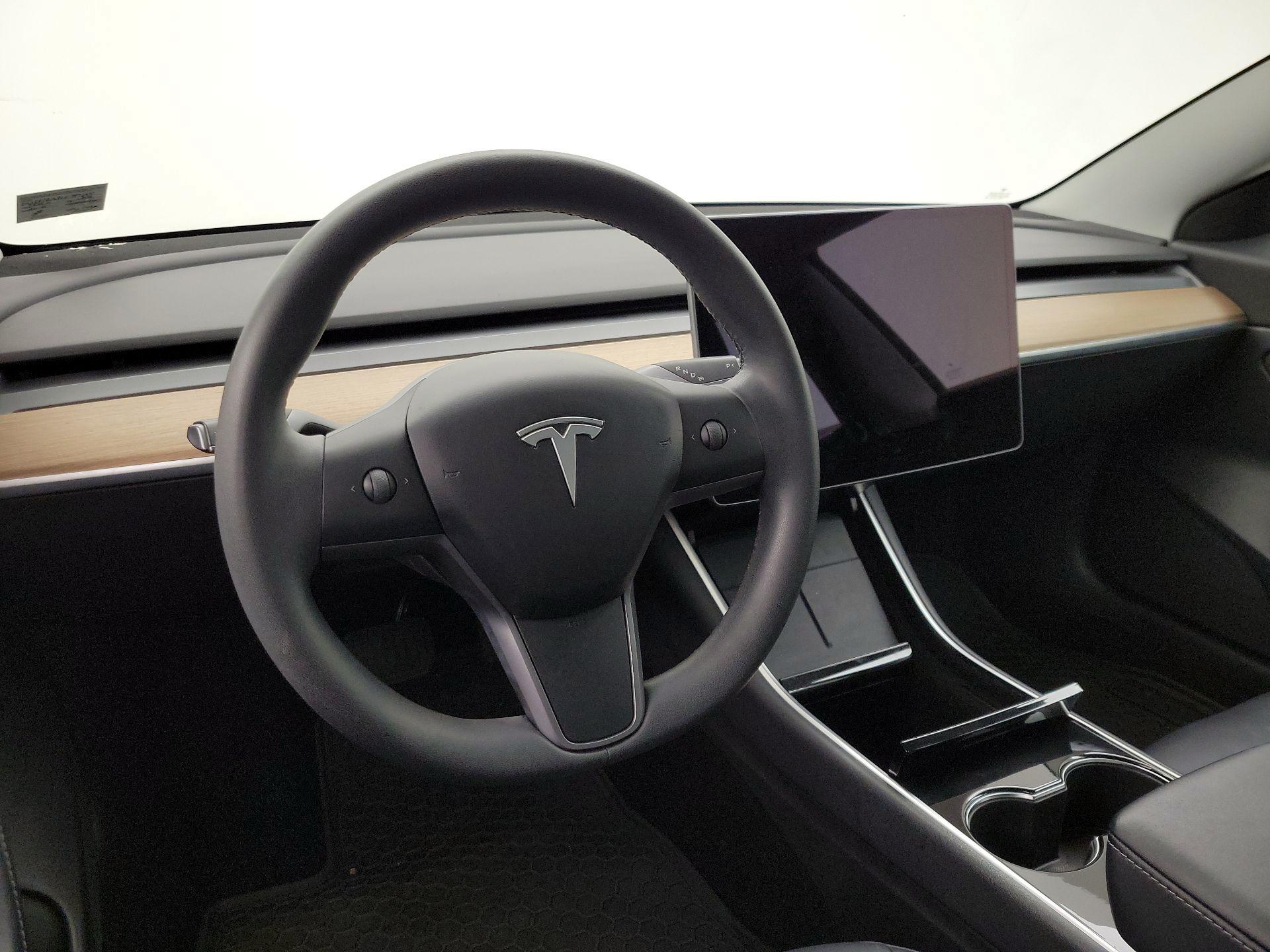 Thumbnail: 2020 Tesla Model 3 - 9