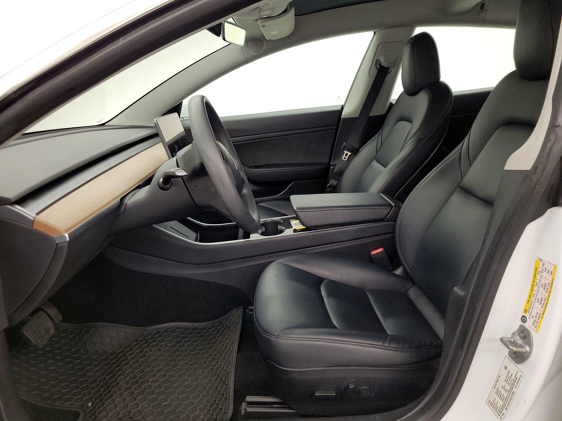 Thumbnail: 2020 Tesla Model 3 - 11