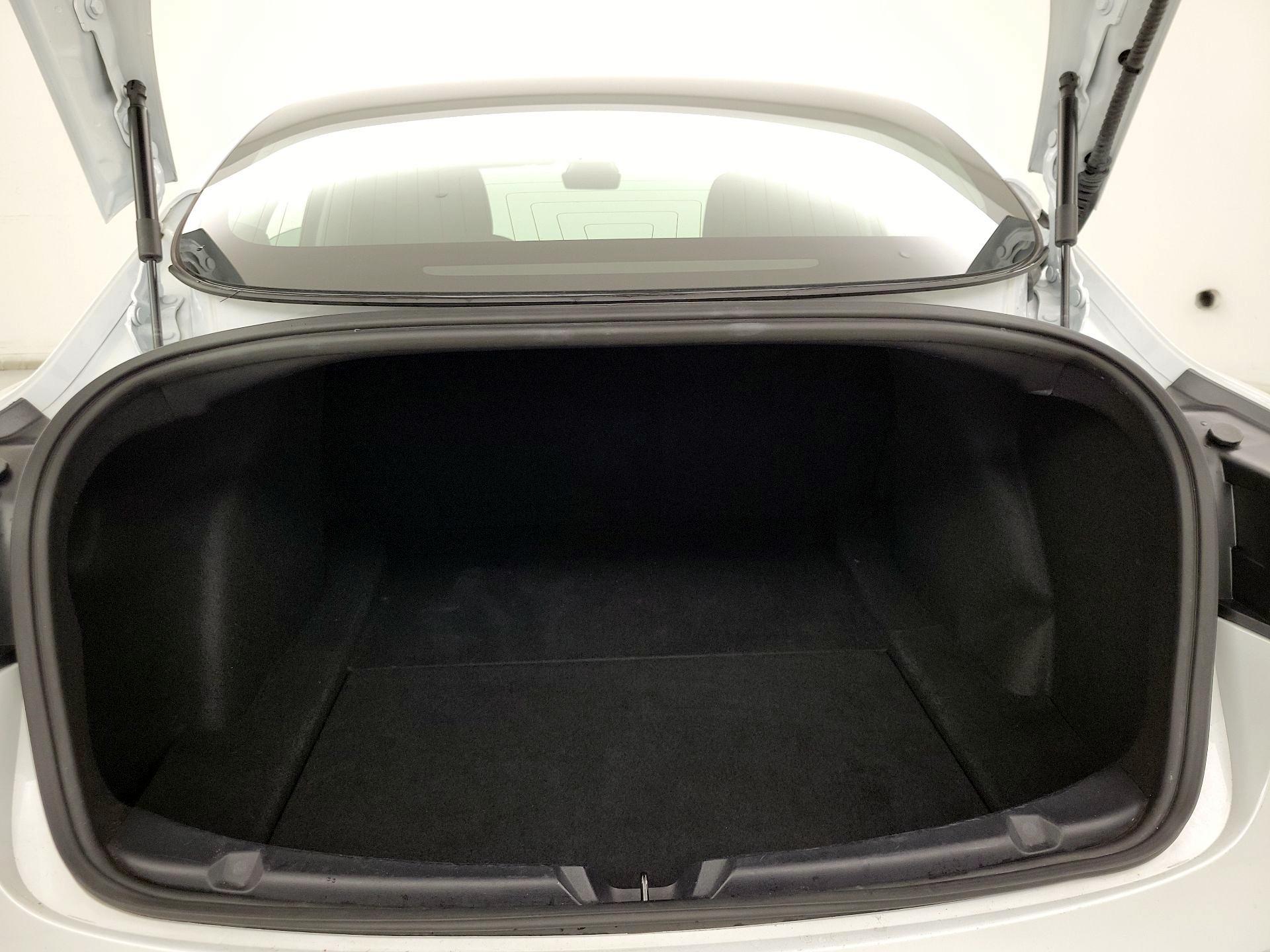 Thumbnail: 2020 Tesla Model 3 - 20