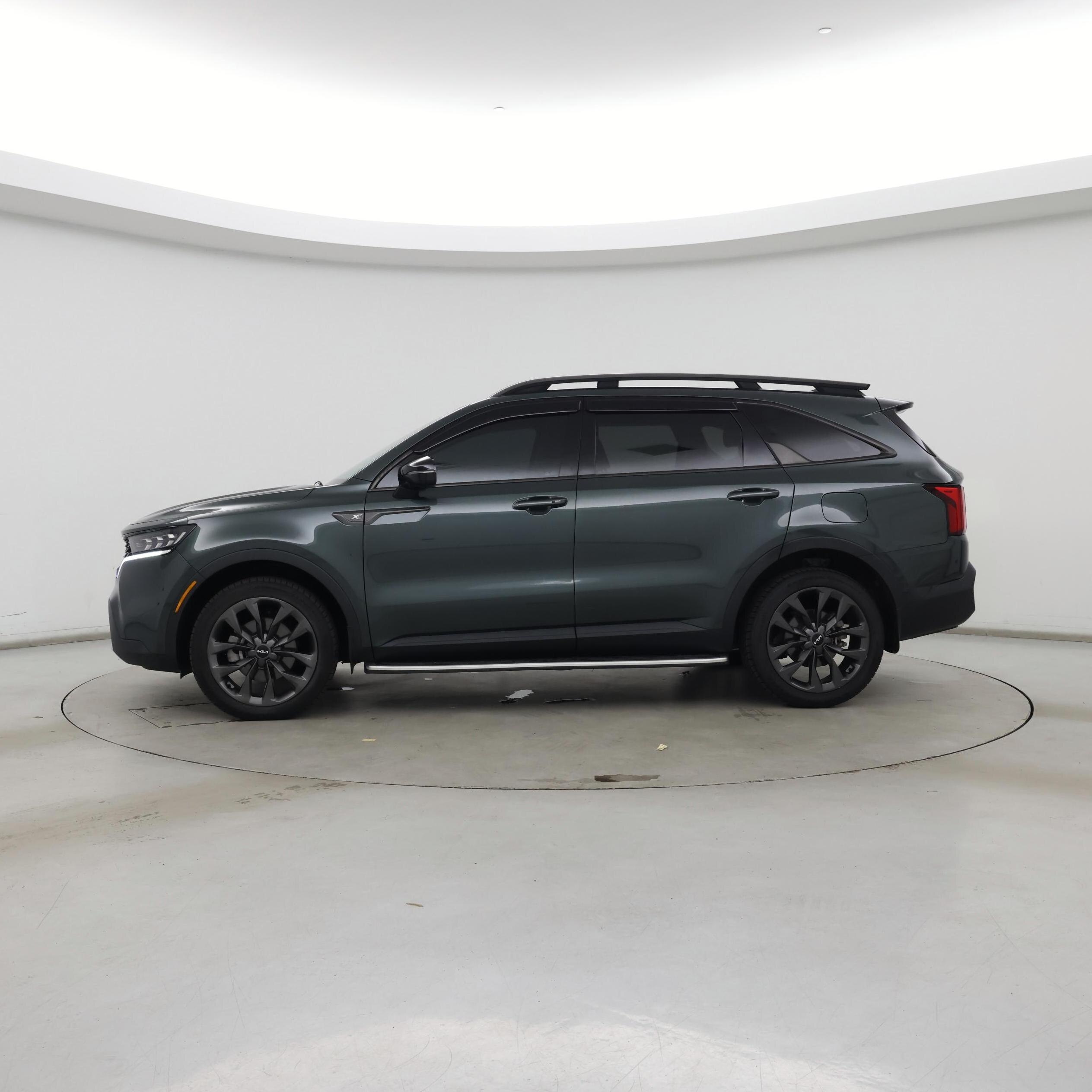 Thumbnail: 2022 Kia Sorento - 3