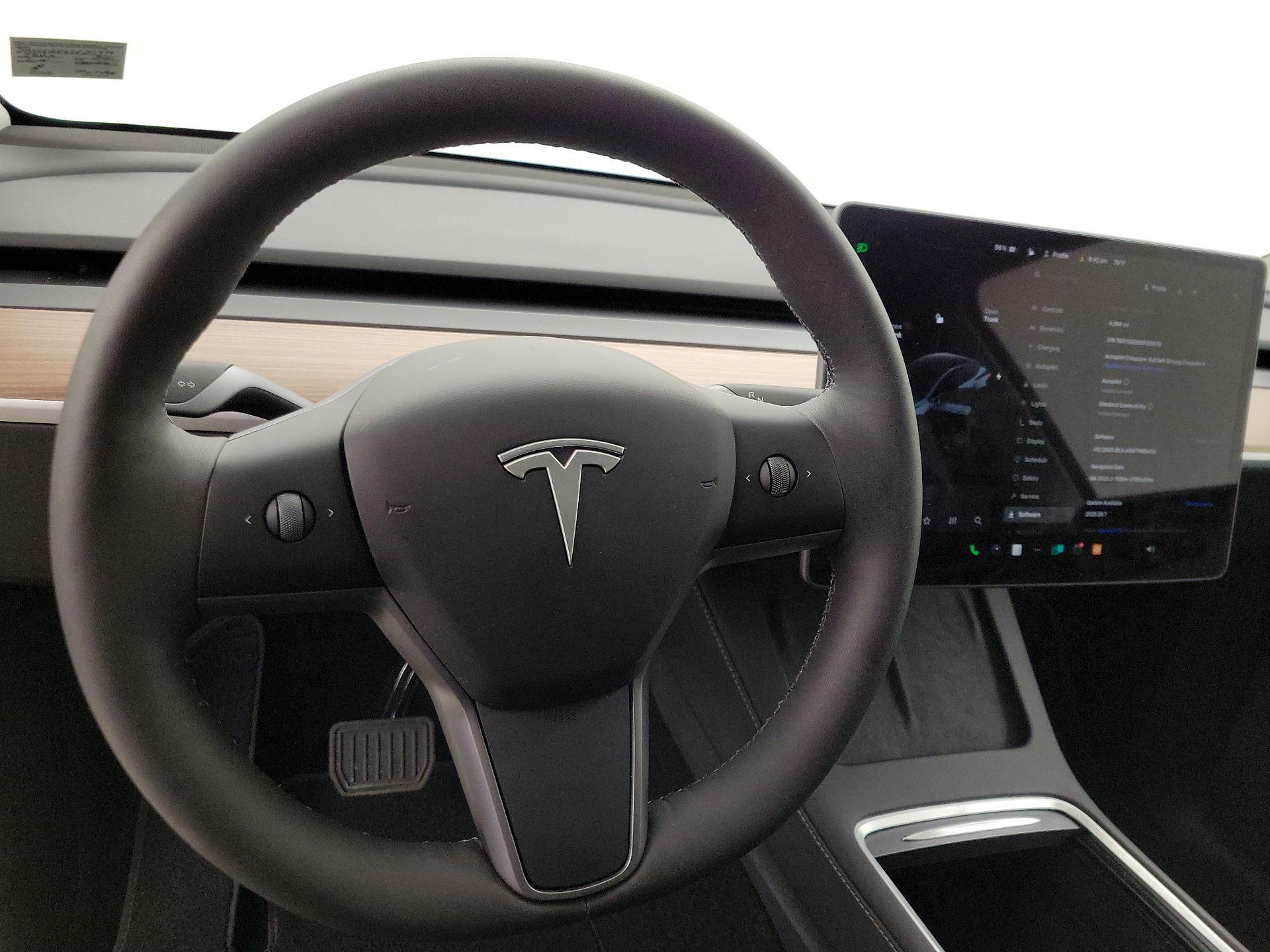Thumbnail: 2025 Tesla Model Y - 10