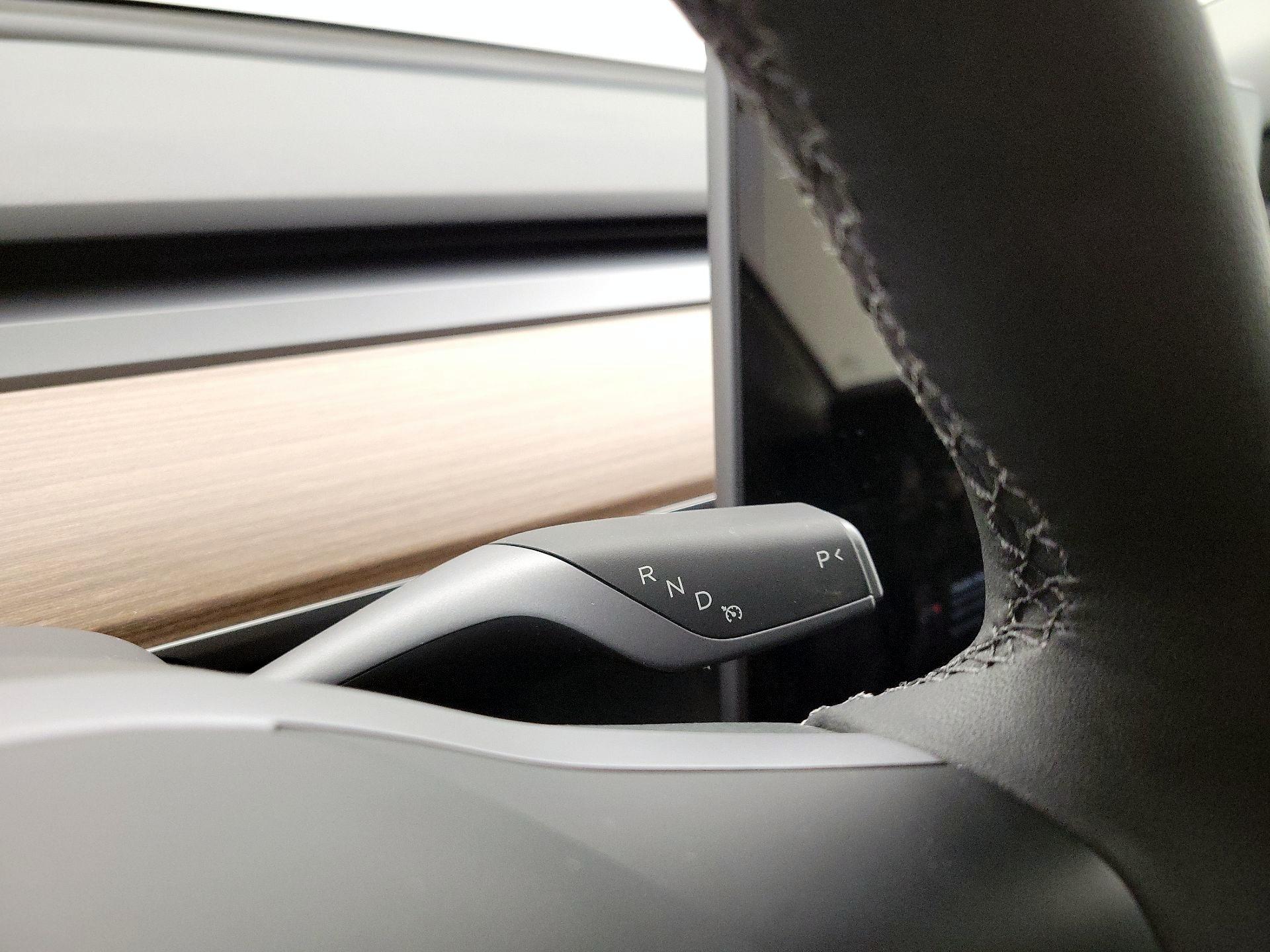 Thumbnail: 2025 Tesla Model Y - 17