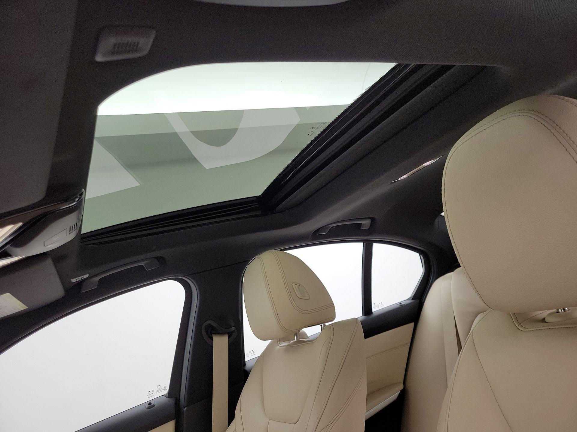 Thumbnail: 2019 BMW 3 Series - 20