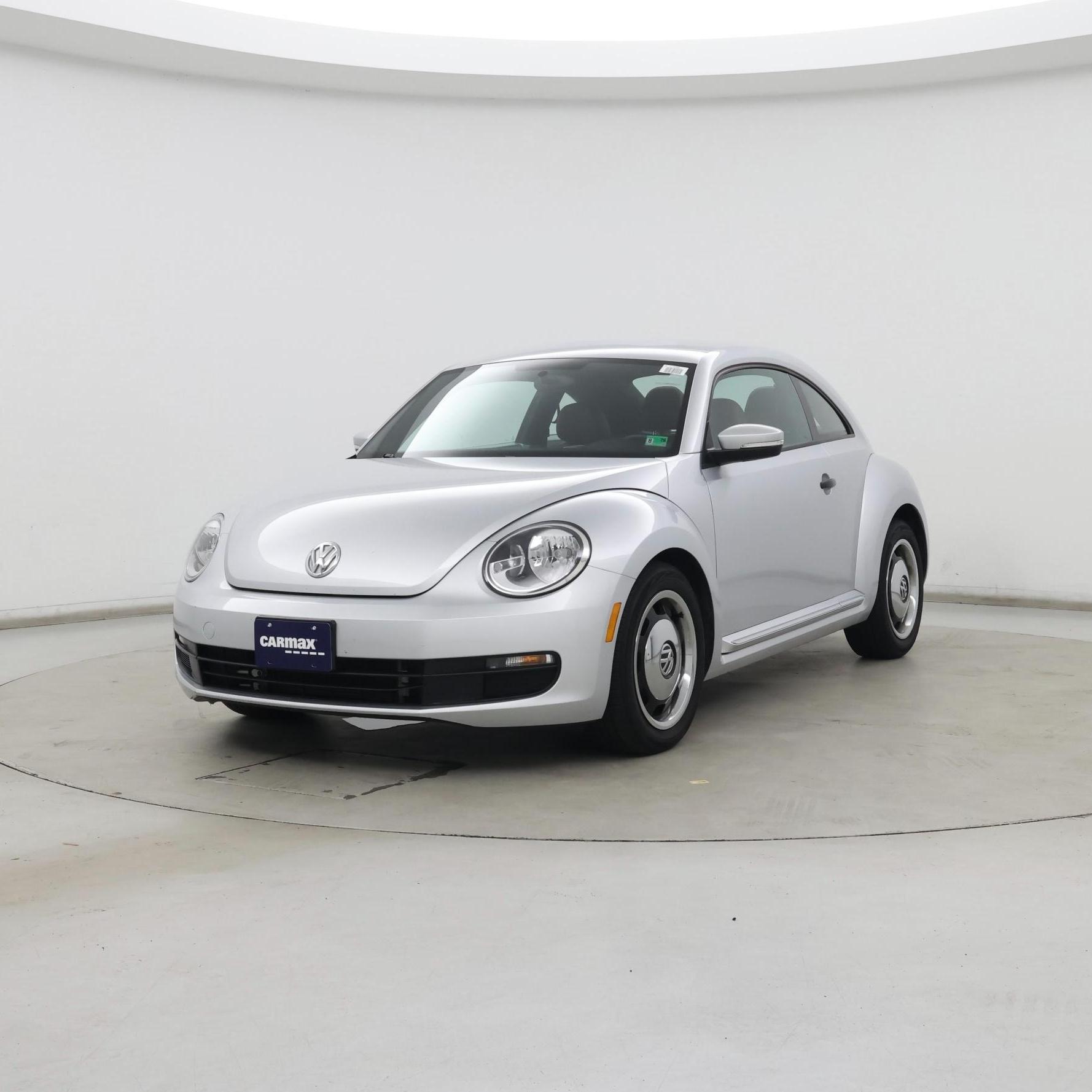 Thumbnail: 2015 Volkswagen Beetle - 4