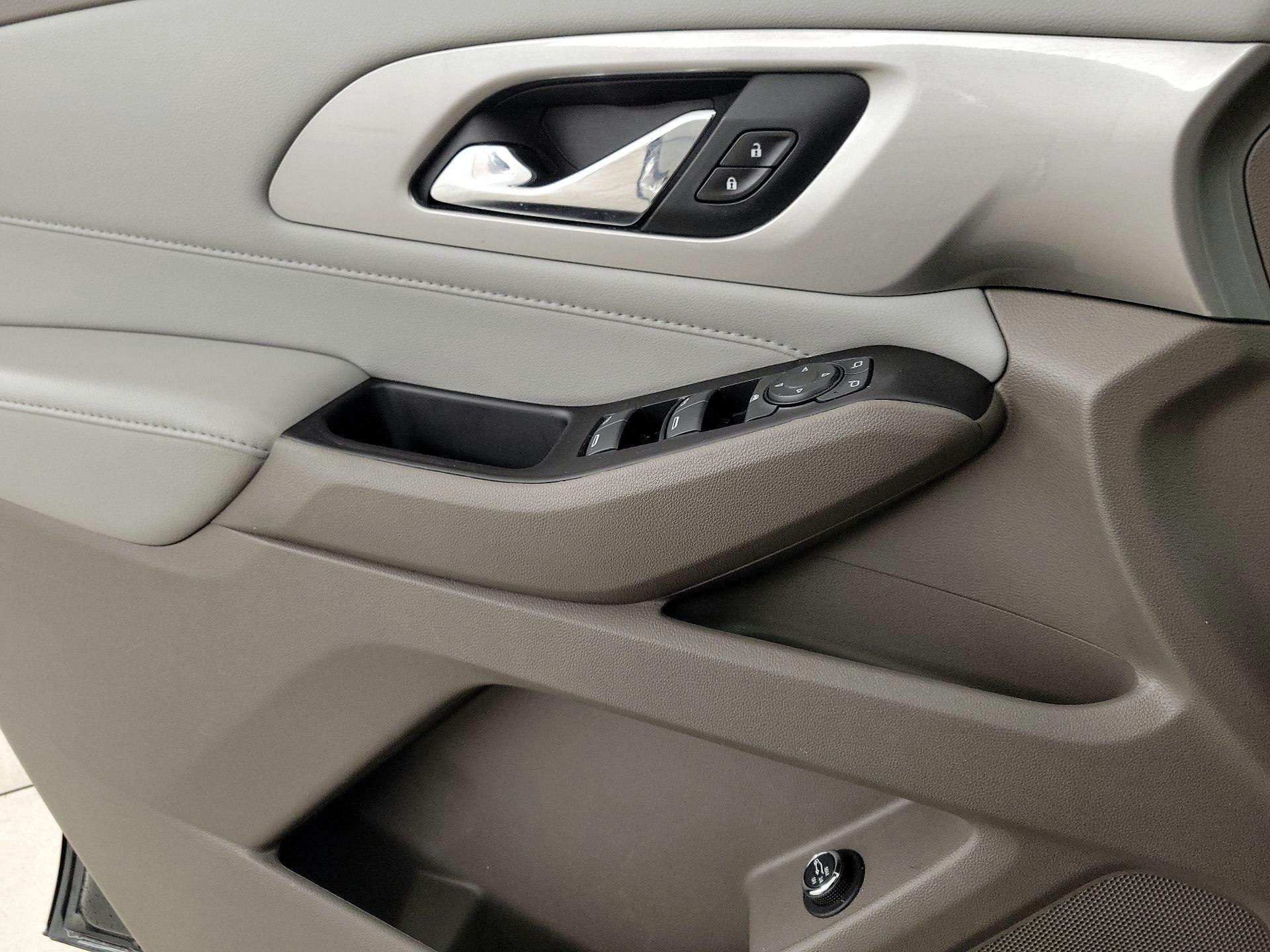 Thumbnail: 2019 Chevrolet Traverse - 12