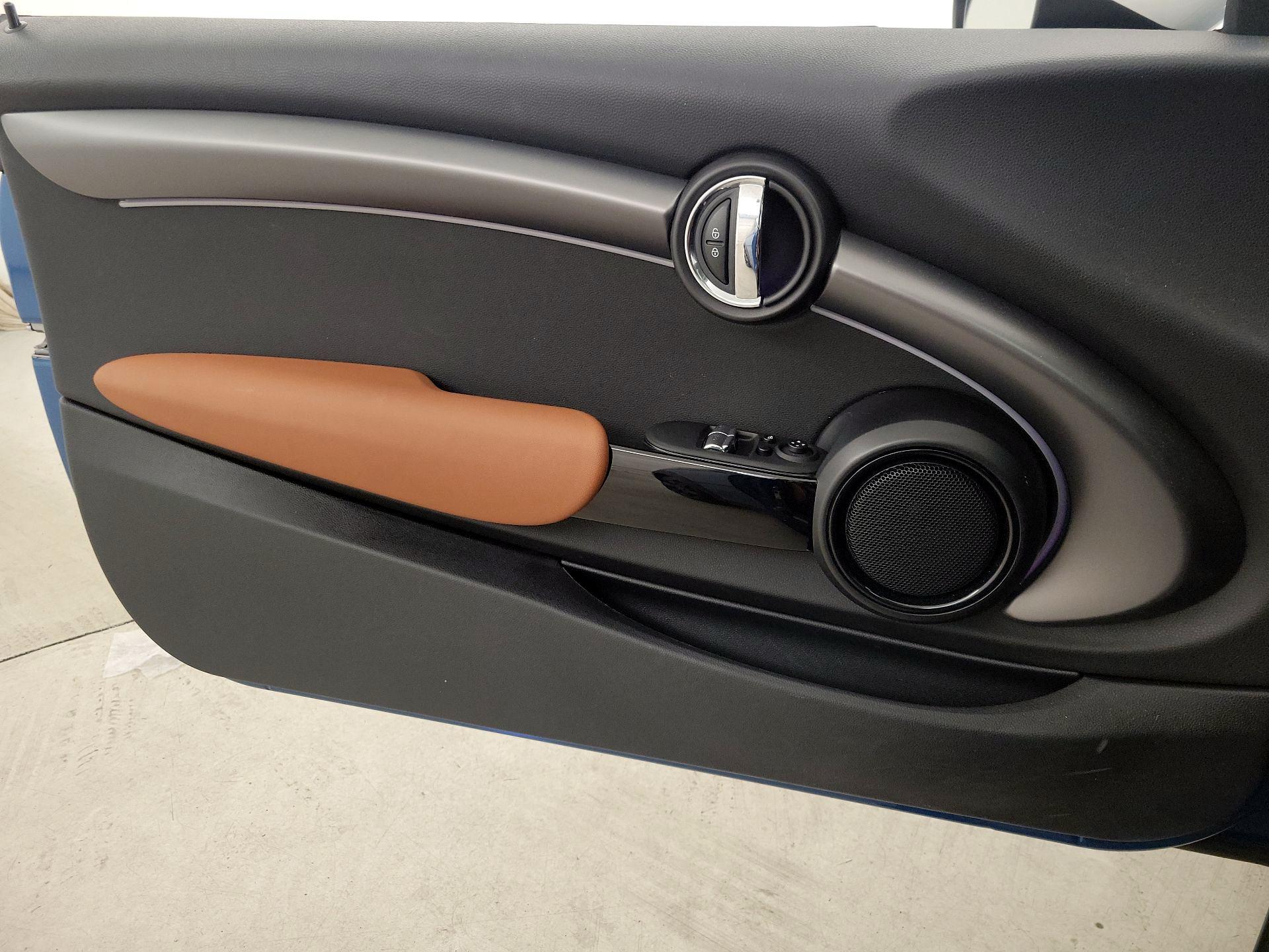 Thumbnail: 2022 MINI Cooper Hardtop - 12