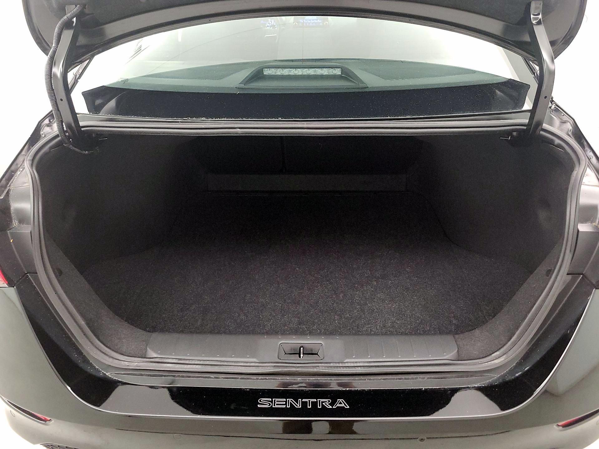 Thumbnail: 2023 Nissan Sentra - 20