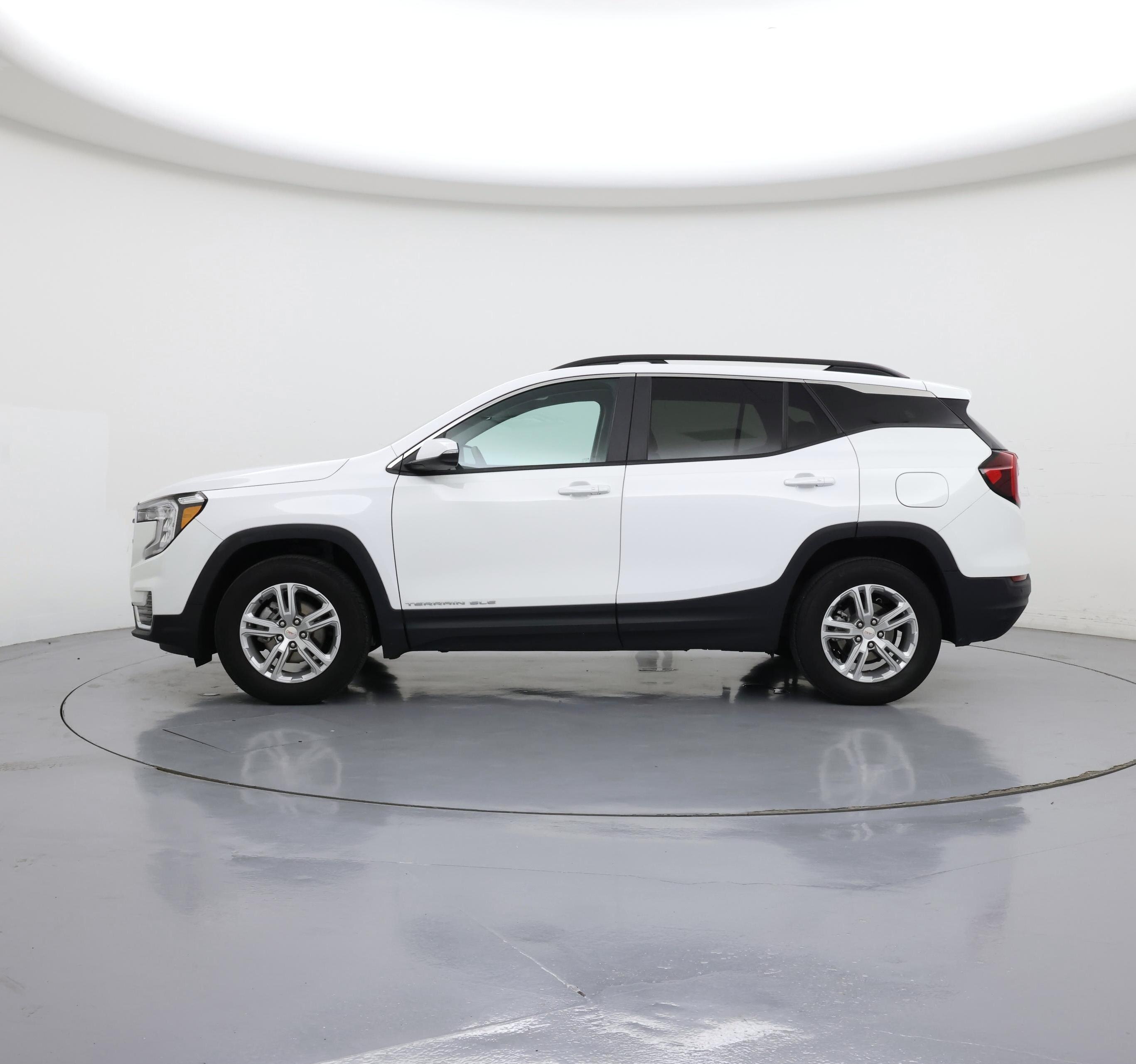 Thumbnail: 2023 GMC Terrain - 3