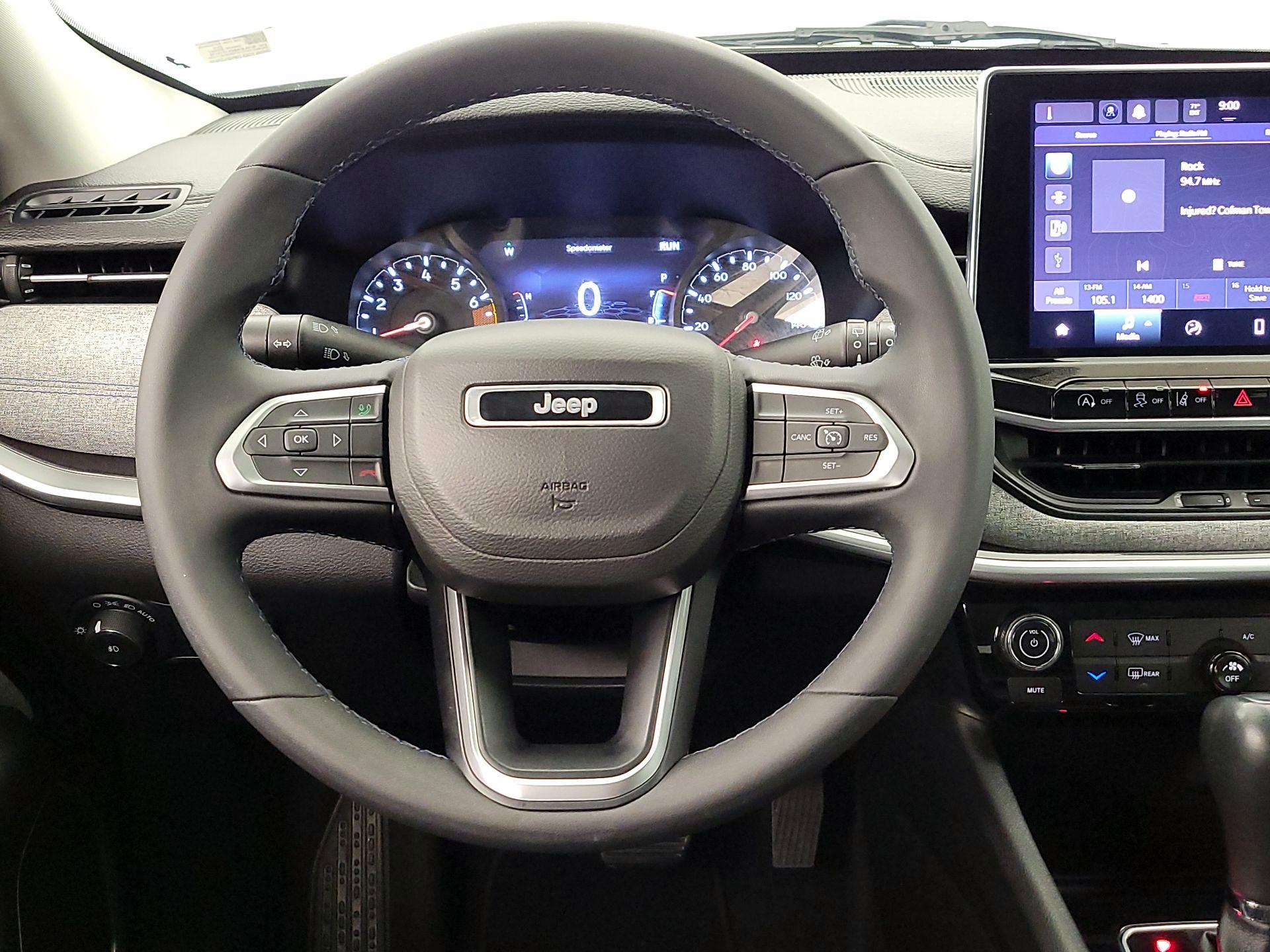 Thumbnail: 2022 Jeep Compass - 10
