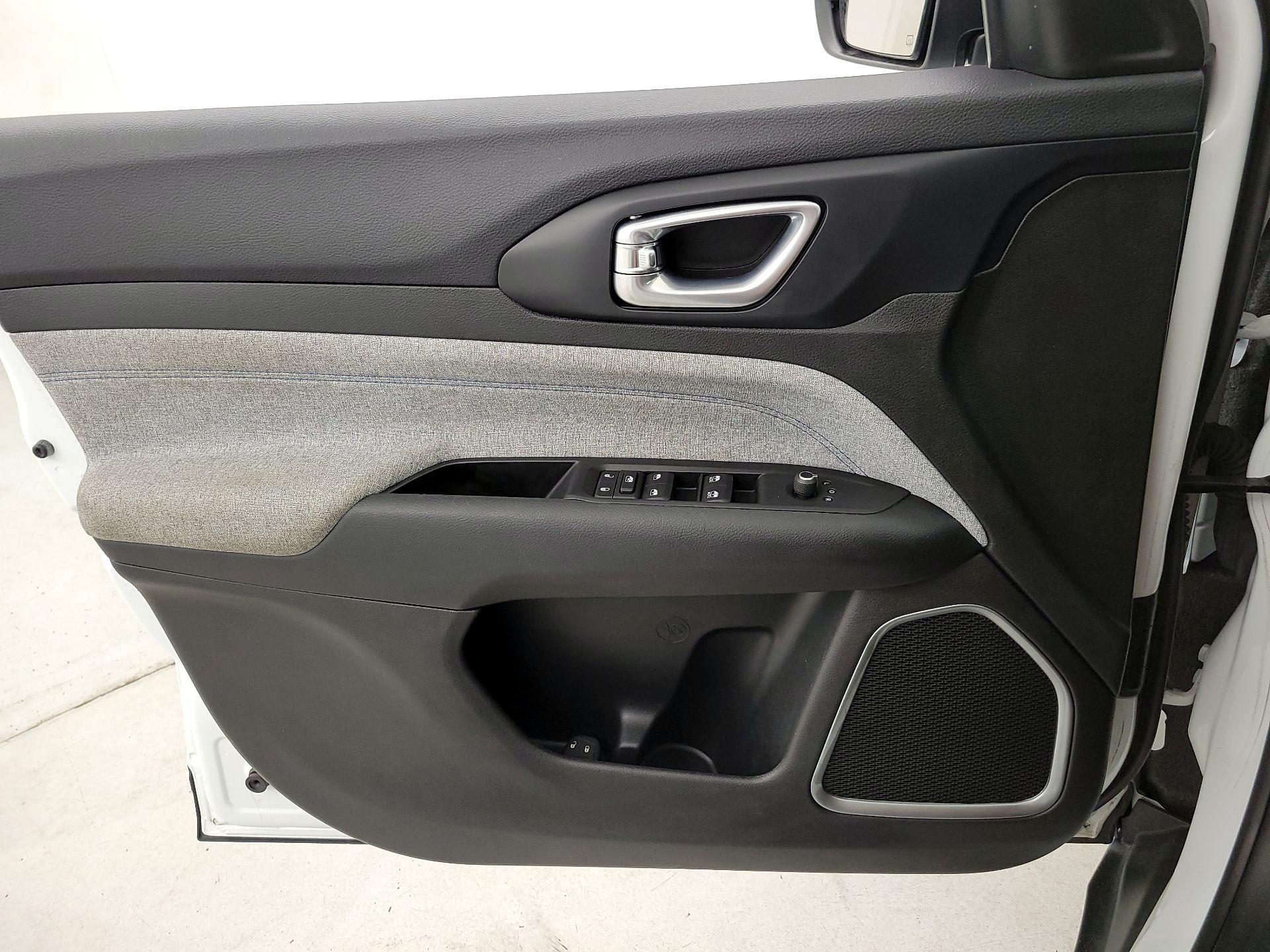 Thumbnail: 2022 Jeep Compass - 12