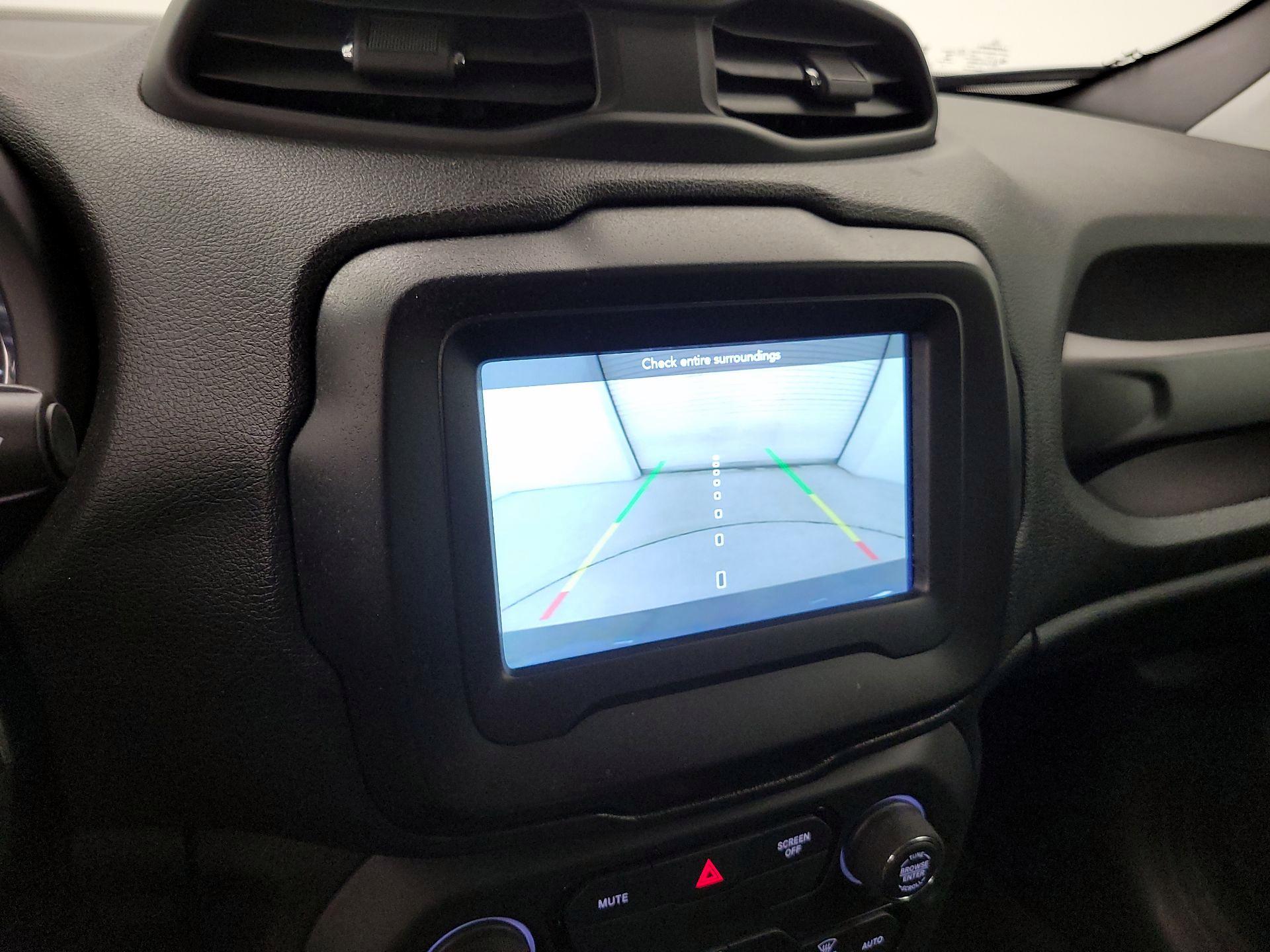 Thumbnail: 2020 Jeep Renegade - 14