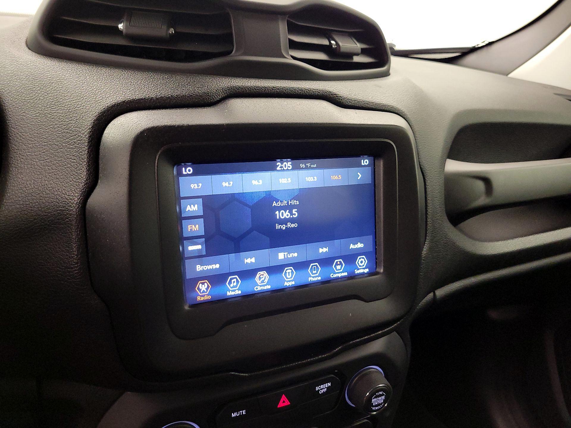 Thumbnail: 2020 Jeep Renegade - 15