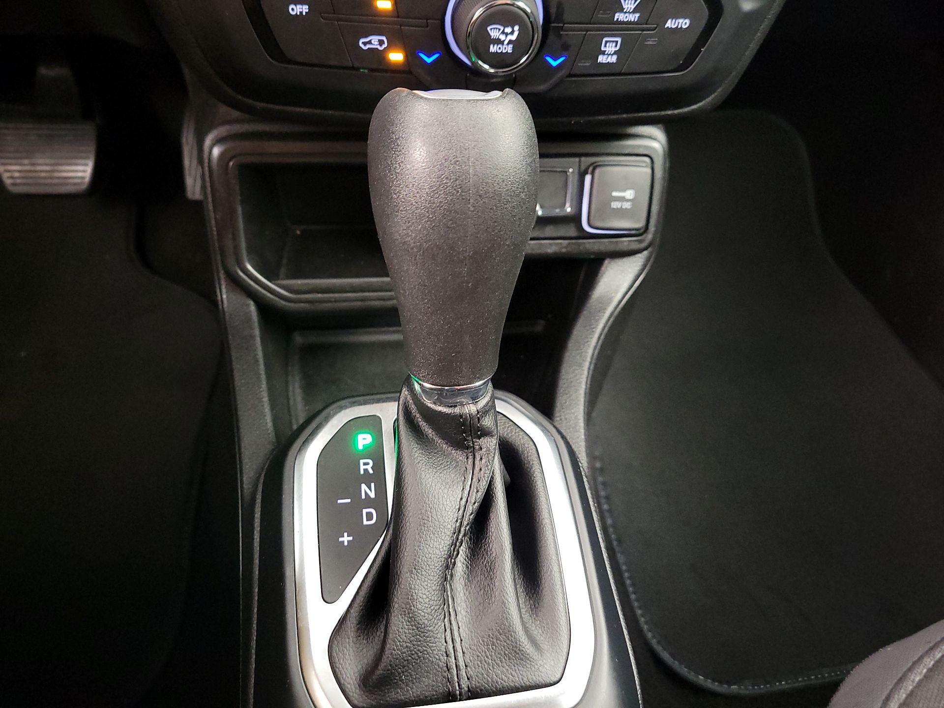 Thumbnail: 2020 Jeep Renegade - 17