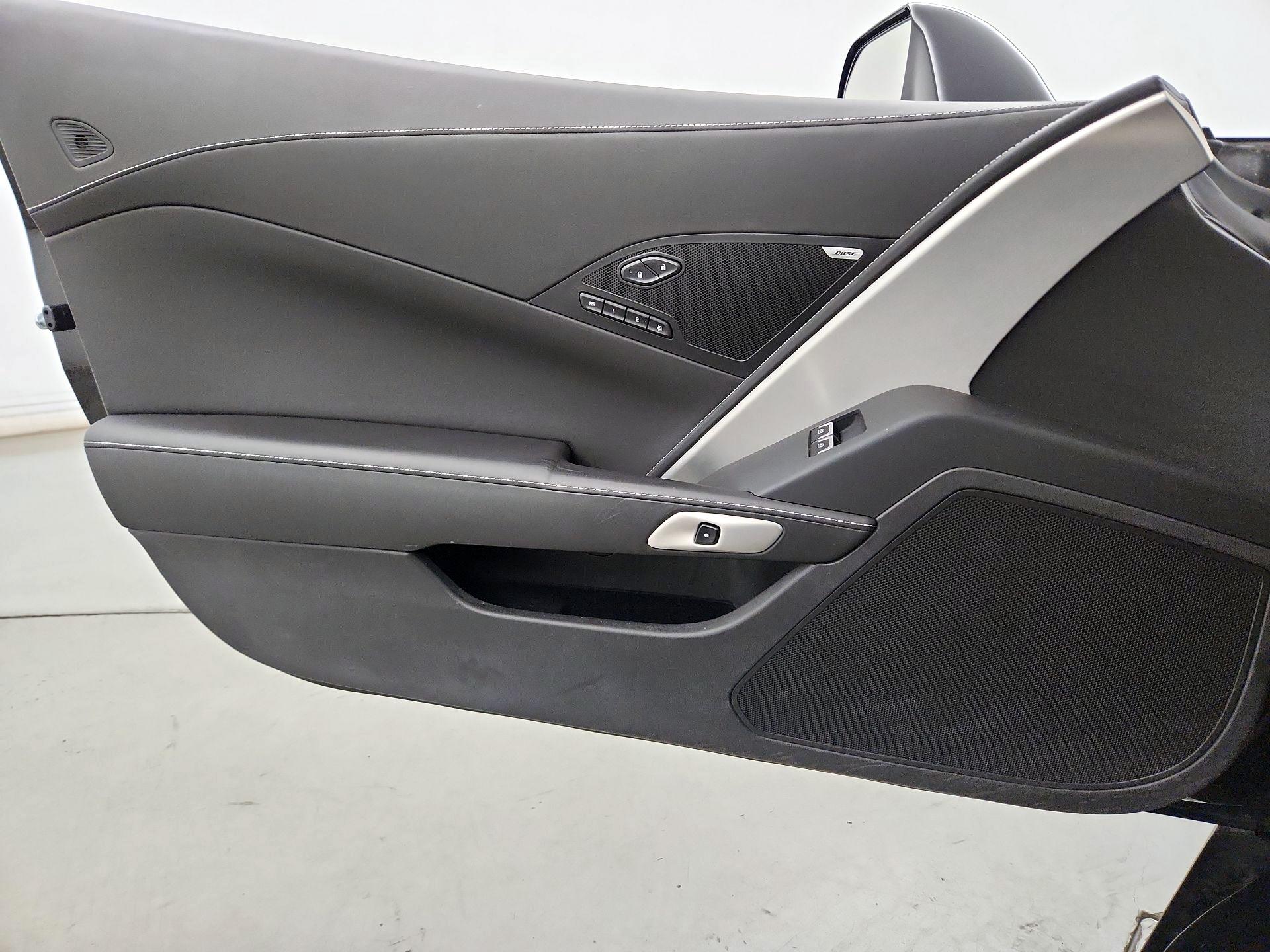 Thumbnail: 2015 Chevrolet Corvette - 10
