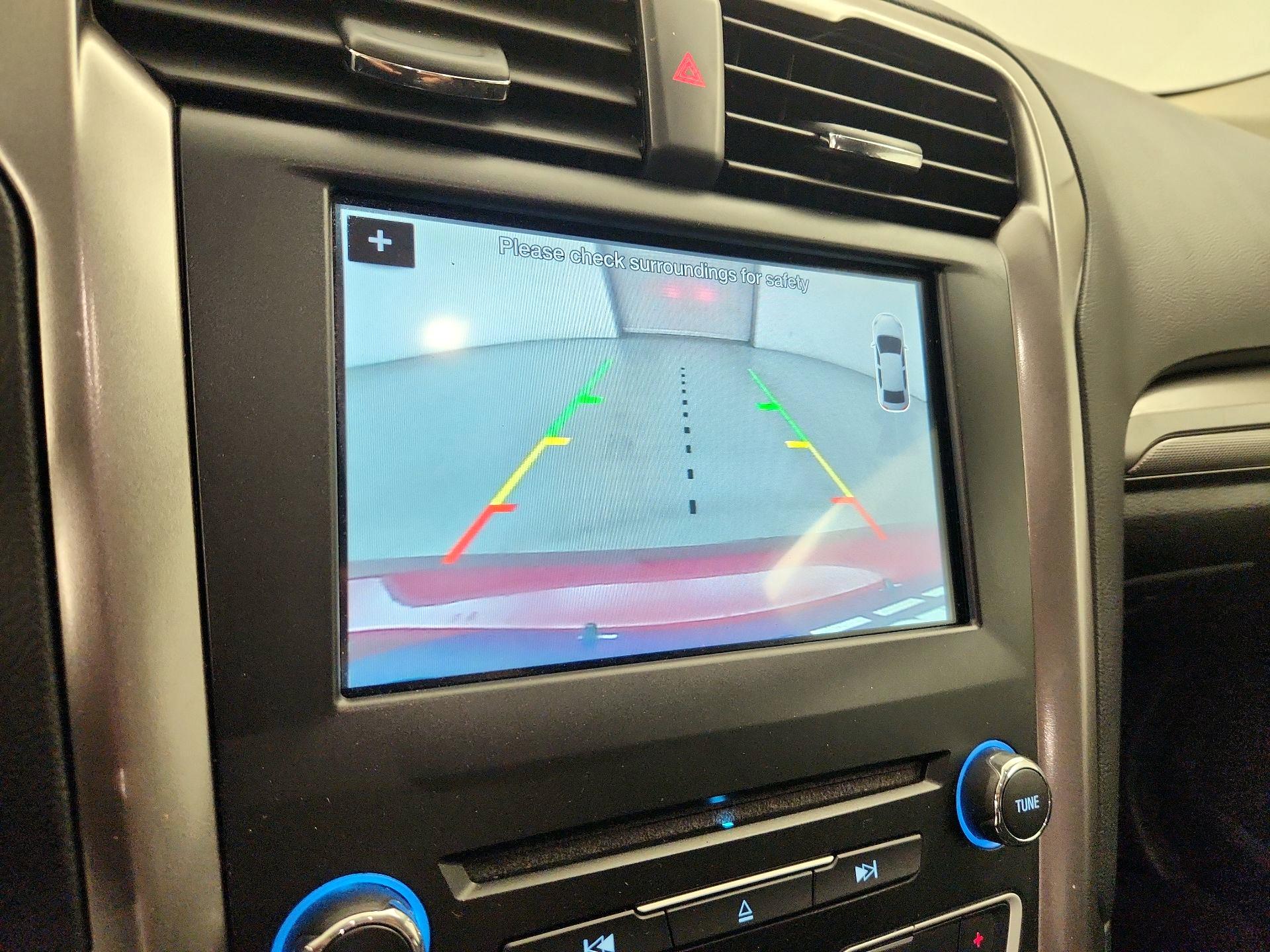 Thumbnail: 2017 Ford Fusion - 14