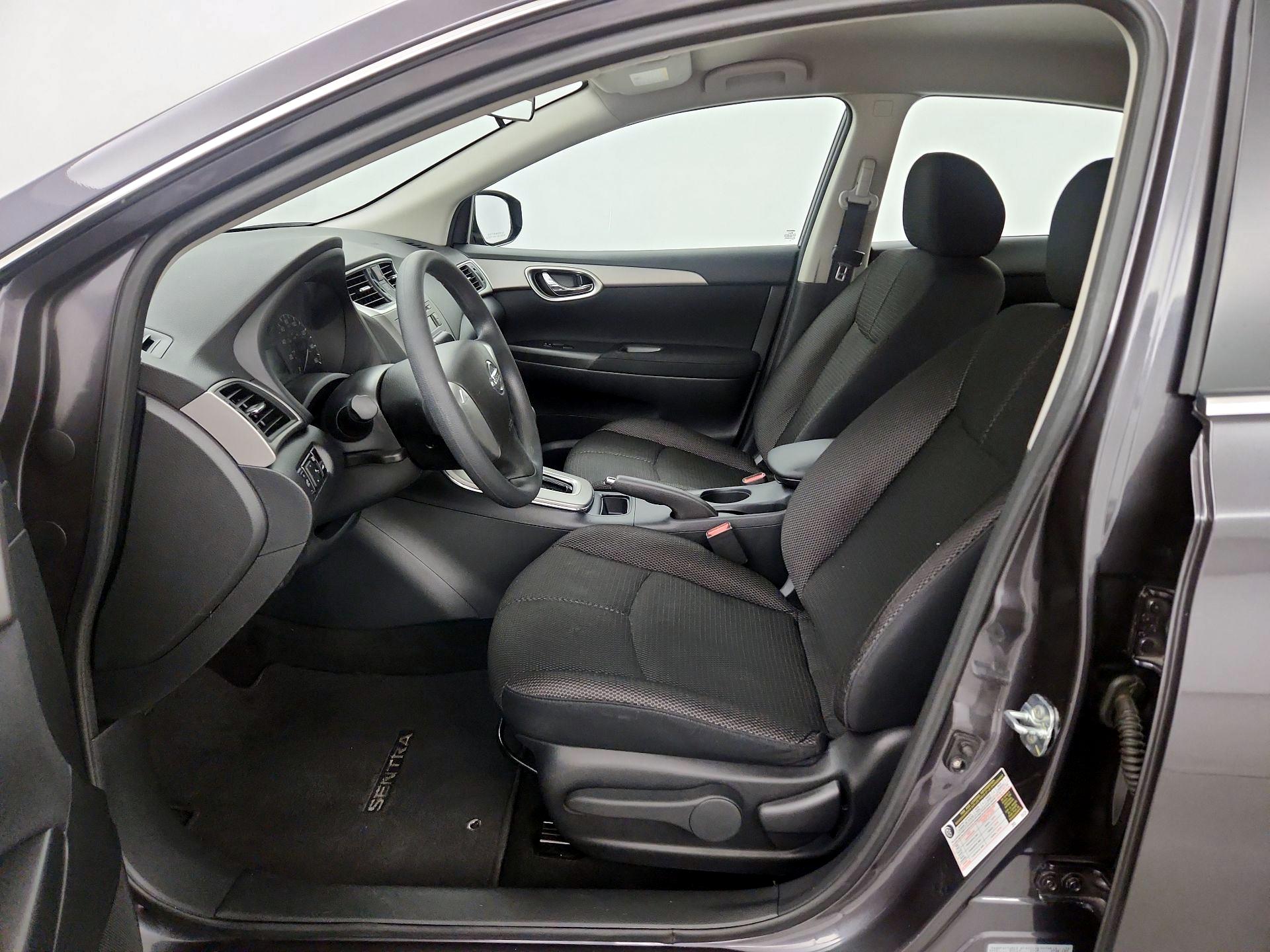 Thumbnail: 2013 Nissan Sentra - 11