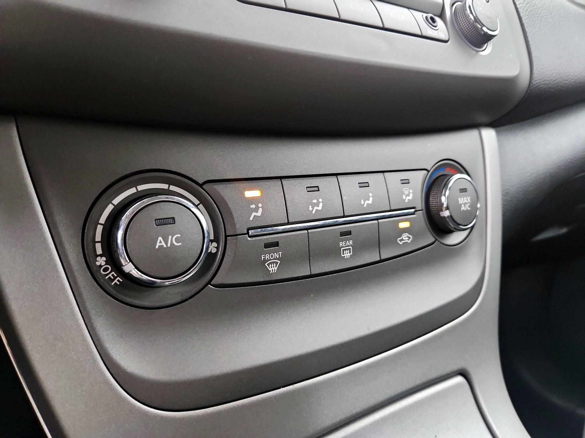 Thumbnail: 2013 Nissan Sentra - 15