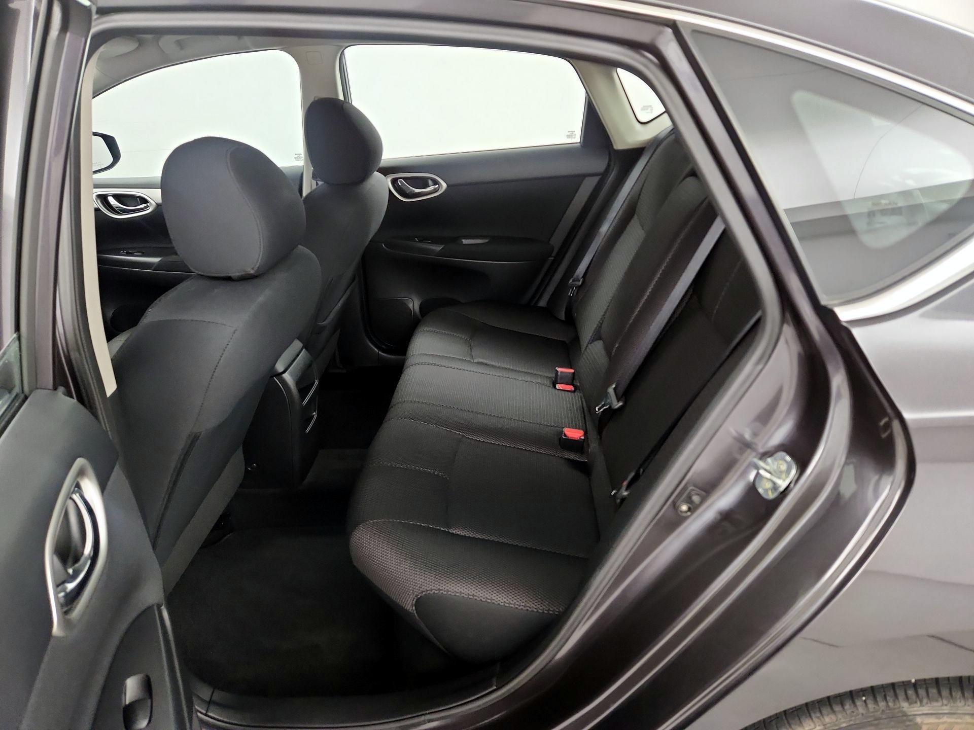 Thumbnail: 2013 Nissan Sentra - 18