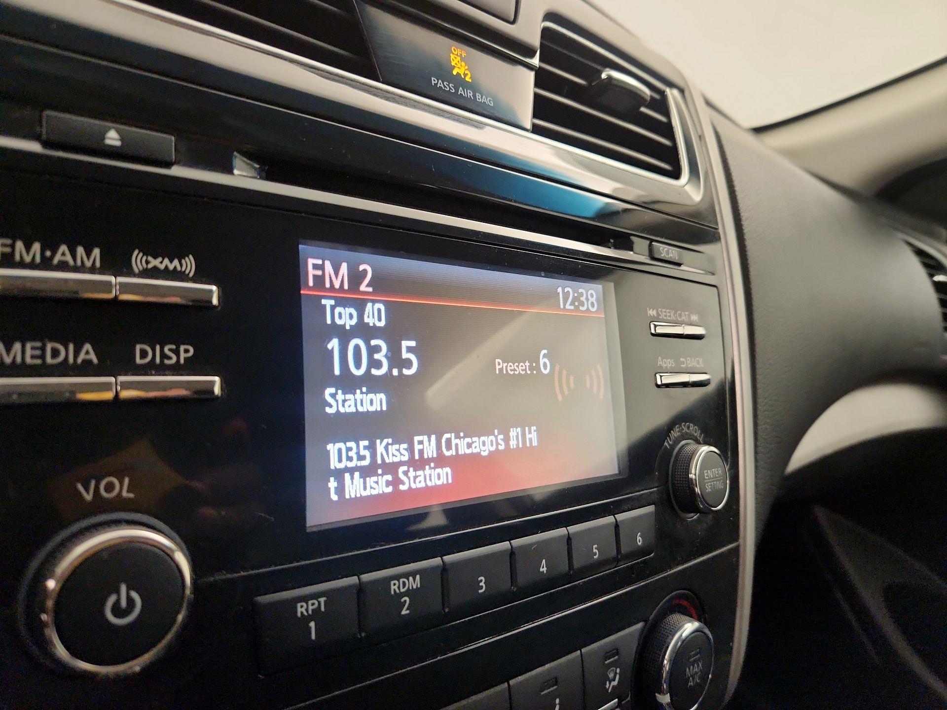 Thumbnail: 2015 Nissan Altima - 15