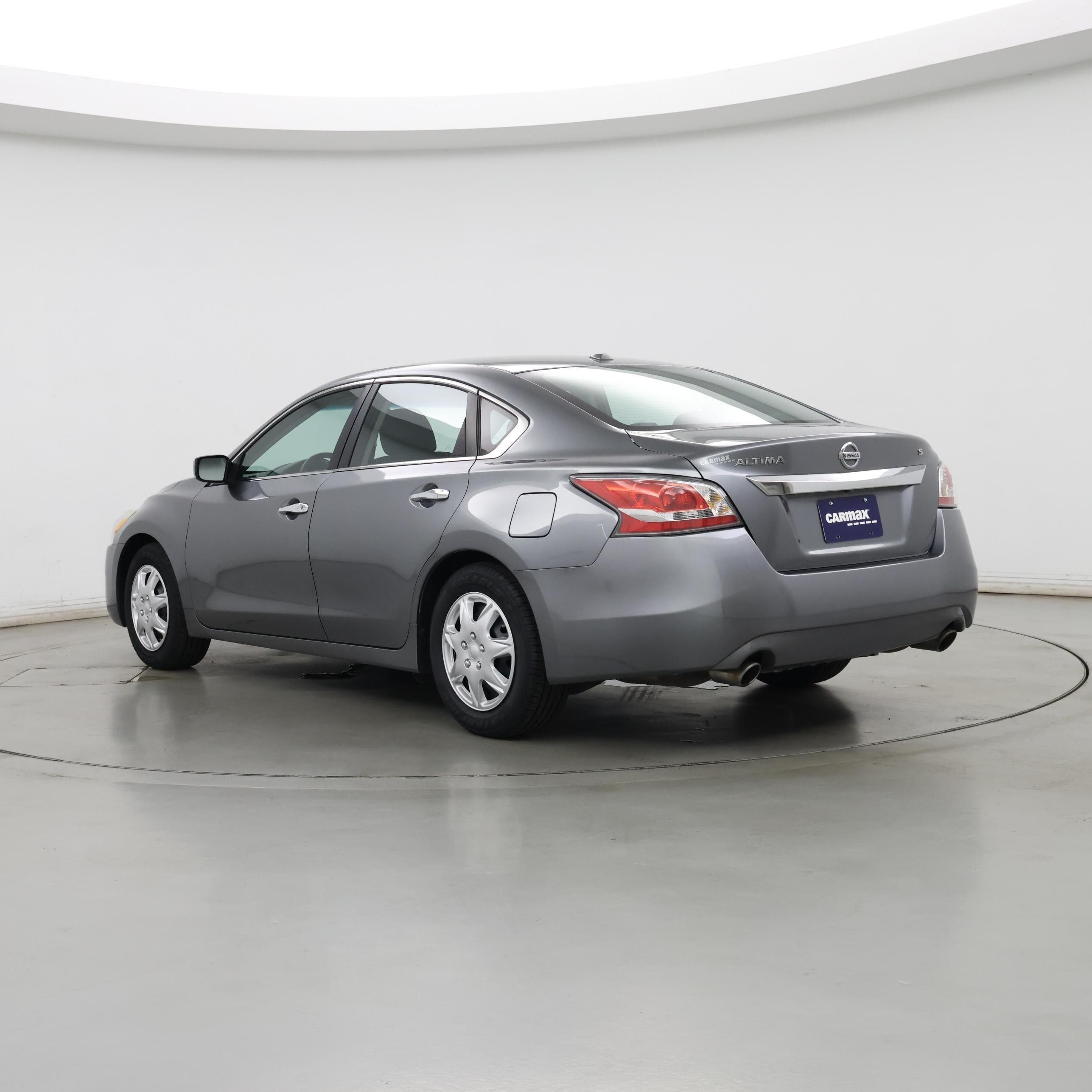 Thumbnail: 2015 Nissan Altima - 2
