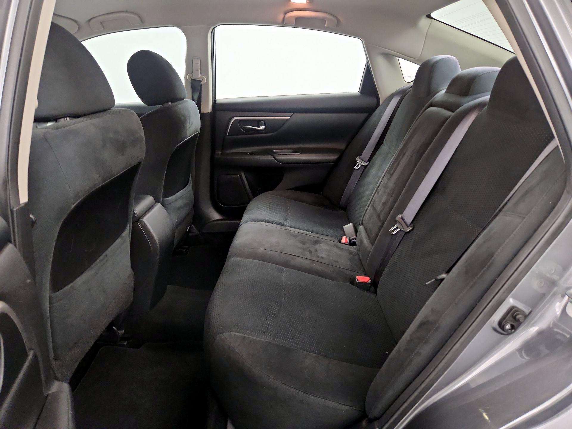 Thumbnail: 2015 Nissan Altima - 19