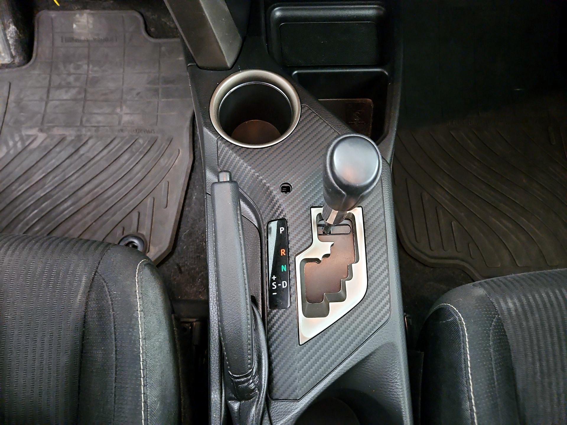Thumbnail: 2015 Toyota RAV4 - 15