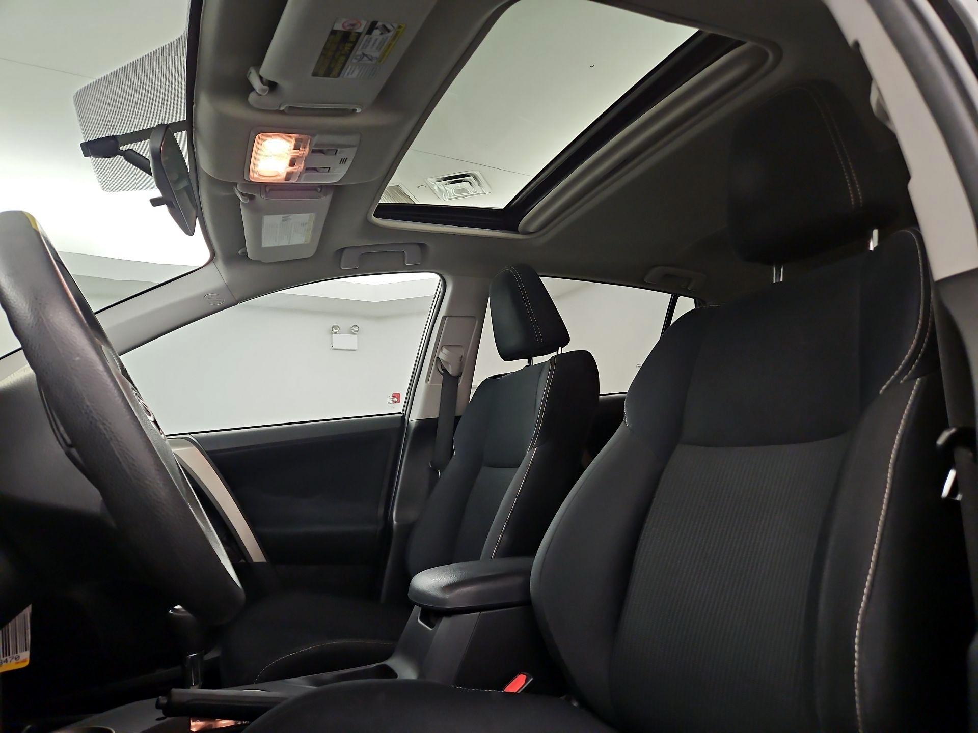 Thumbnail: 2015 Toyota RAV4 - 17