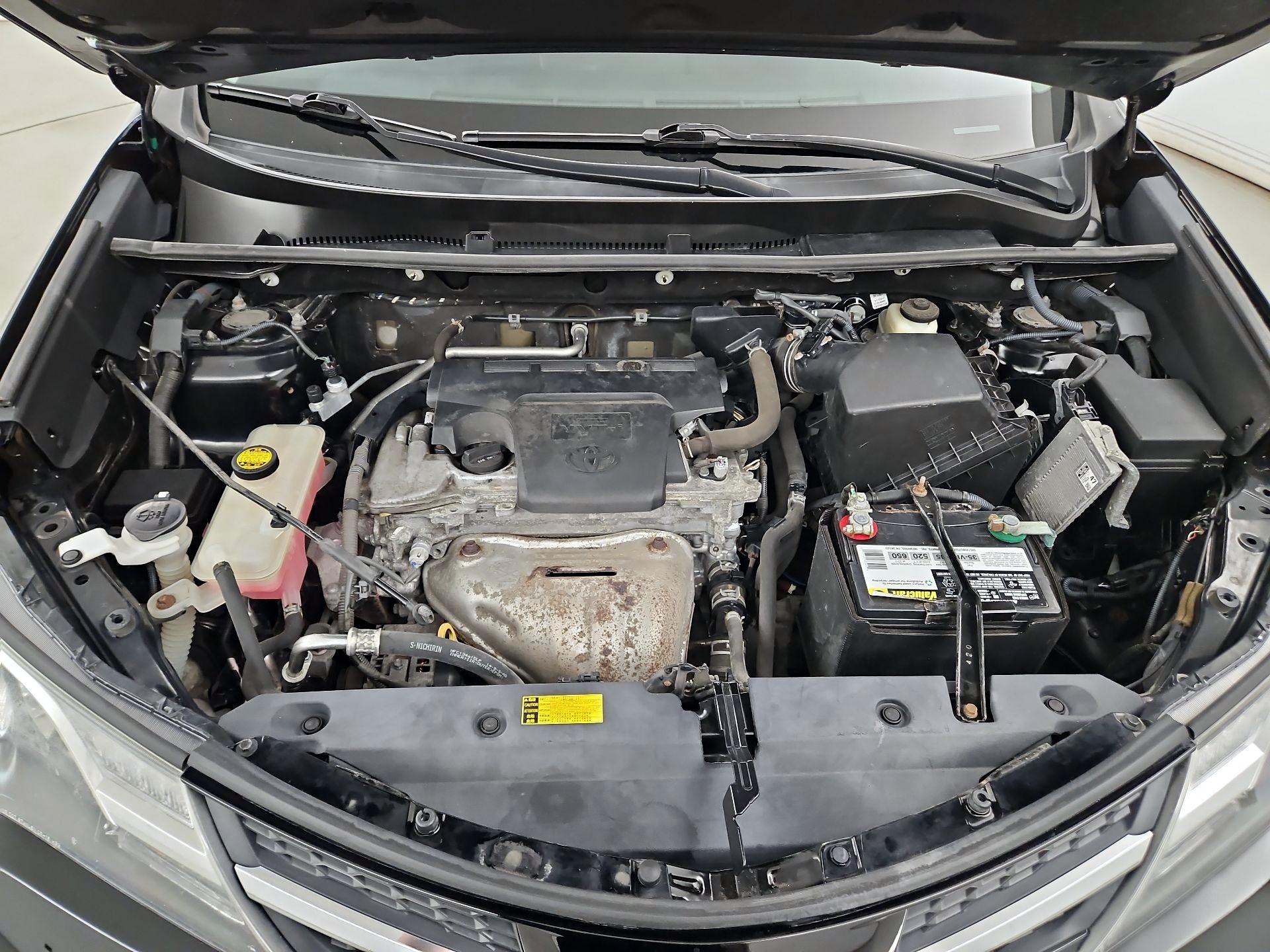 Thumbnail: 2015 Toyota RAV4 - 20