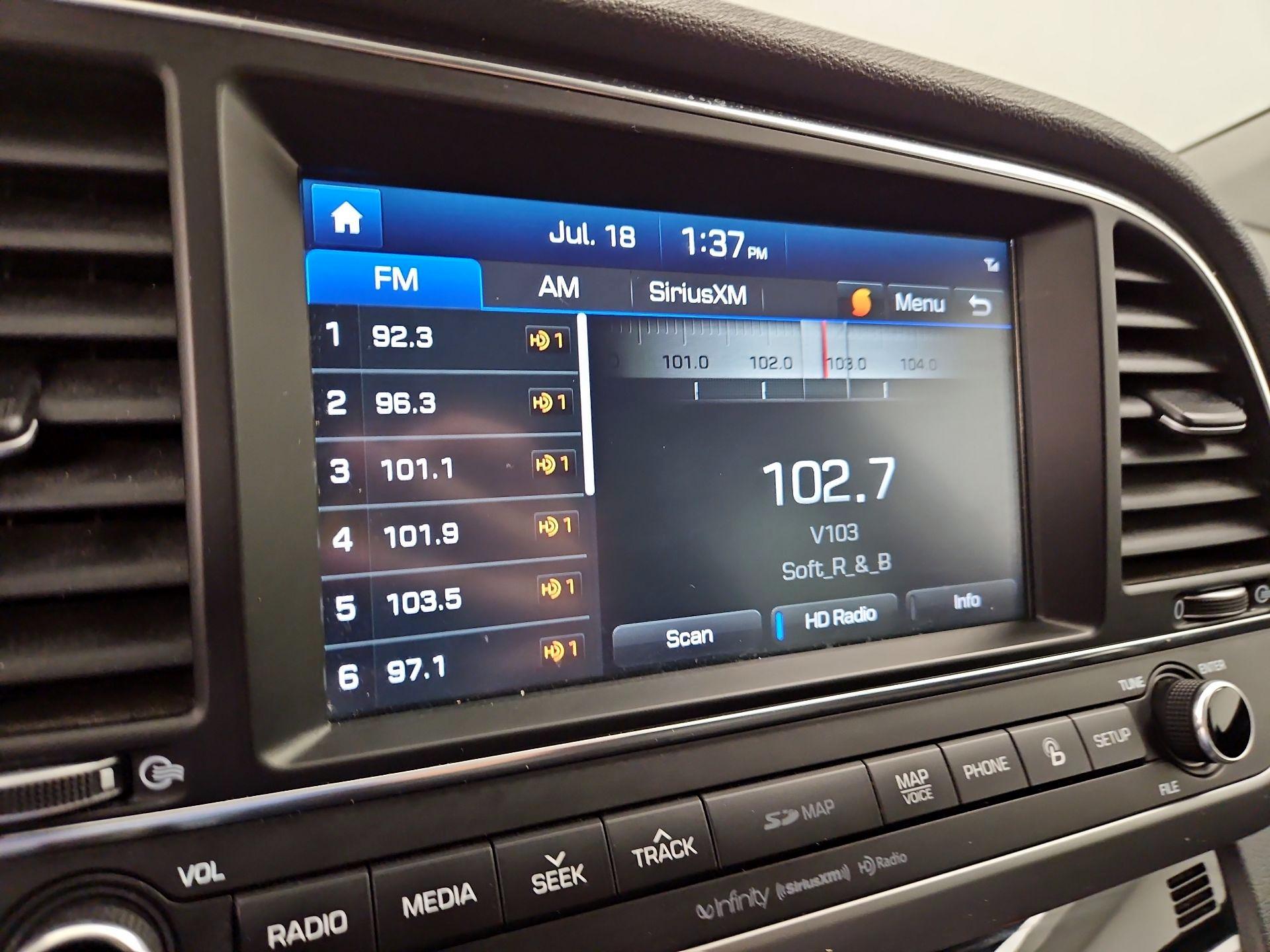 Thumbnail: 2017 Hyundai Elantra - 16