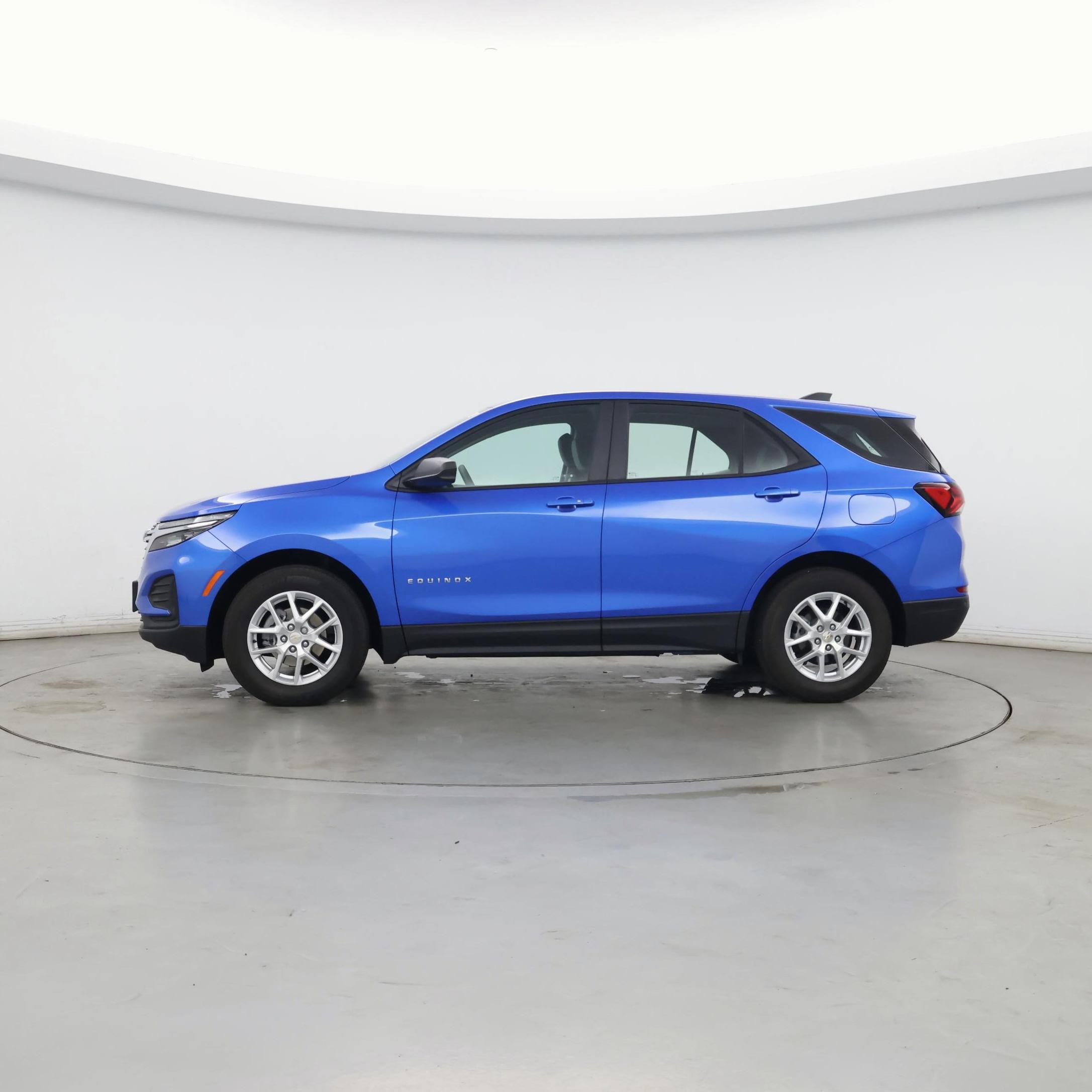 Thumbnail: 2024 Chevrolet Equinox - 3