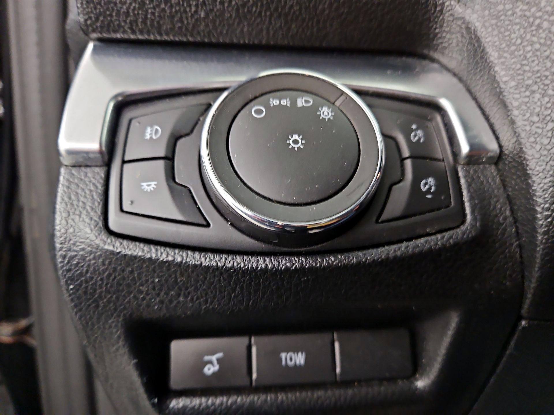 Thumbnail: 2017 Ford Explorer - 13