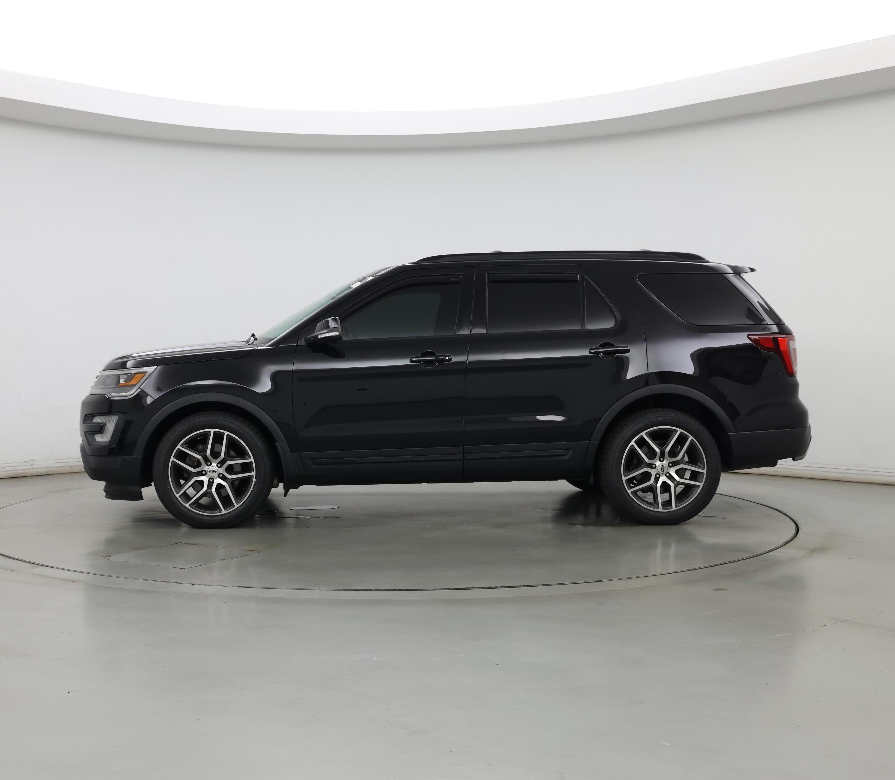Thumbnail: 2017 Ford Explorer - 3