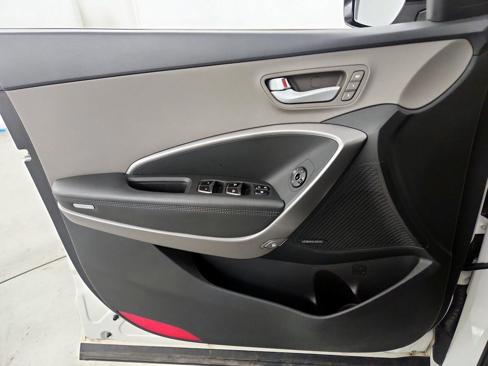 Thumbnail: 2015 Hyundai Santa Fe - 12