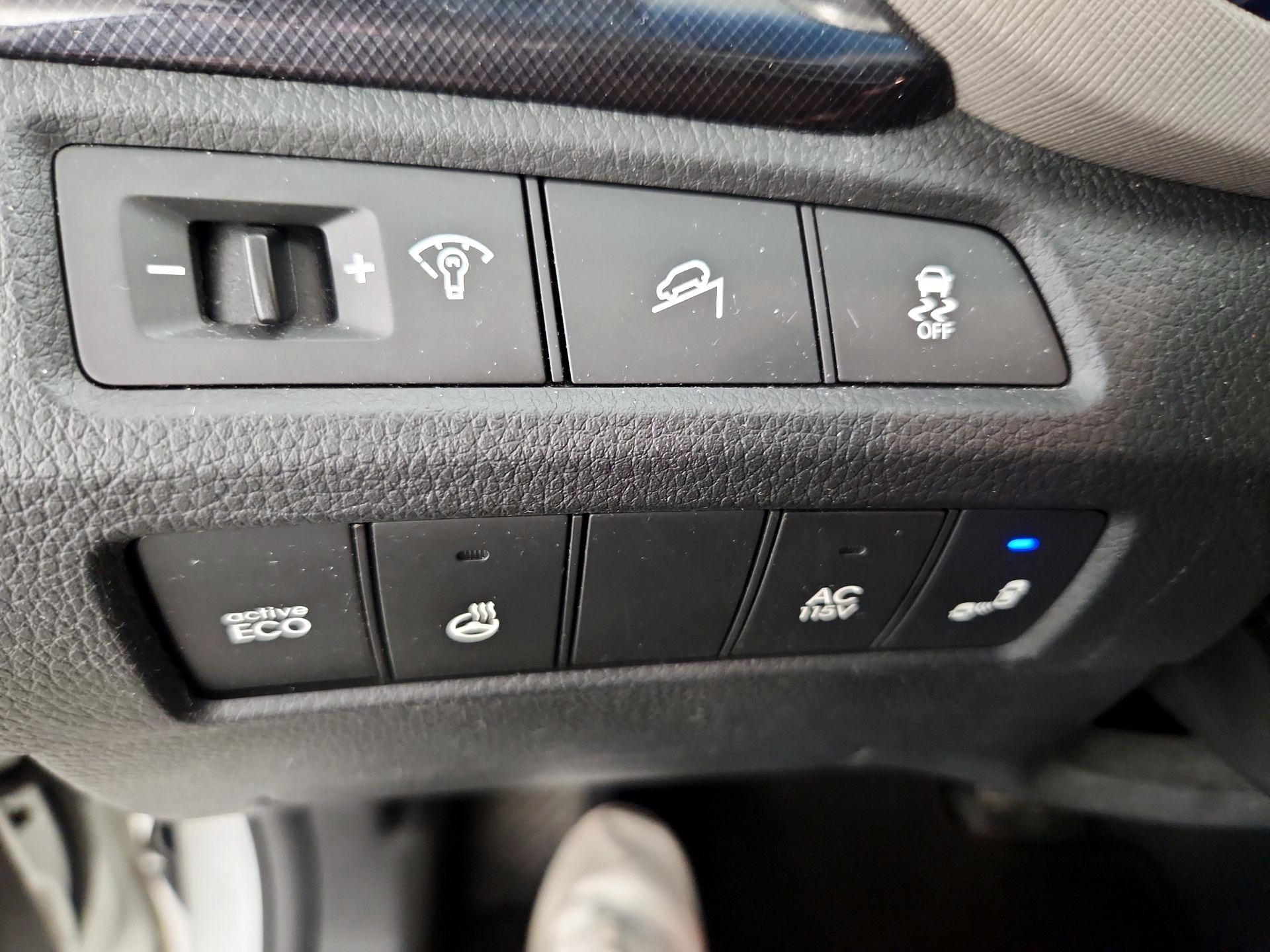Thumbnail: 2015 Hyundai Santa Fe - 13