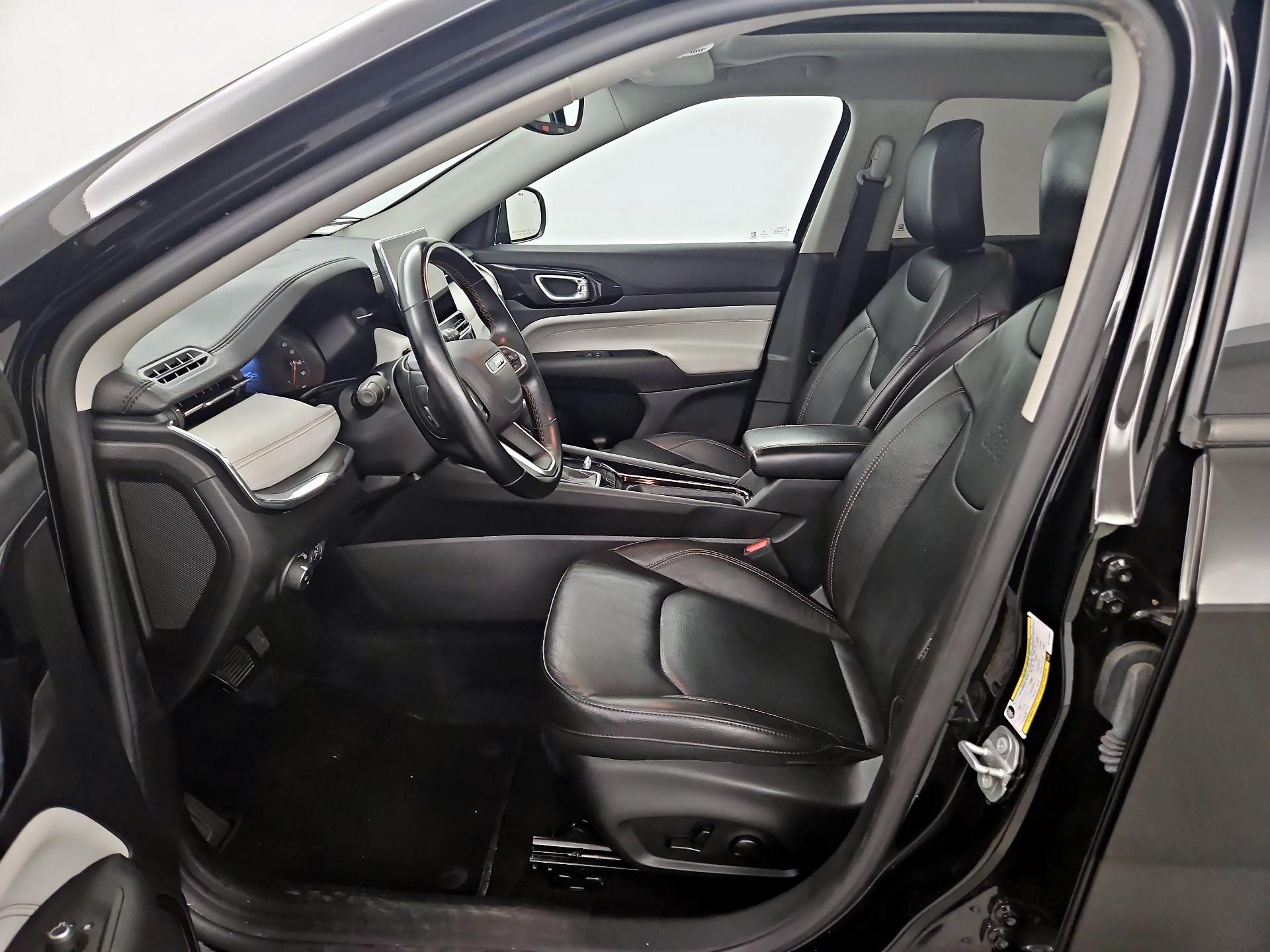 Thumbnail: 2022 Jeep Compass - 11