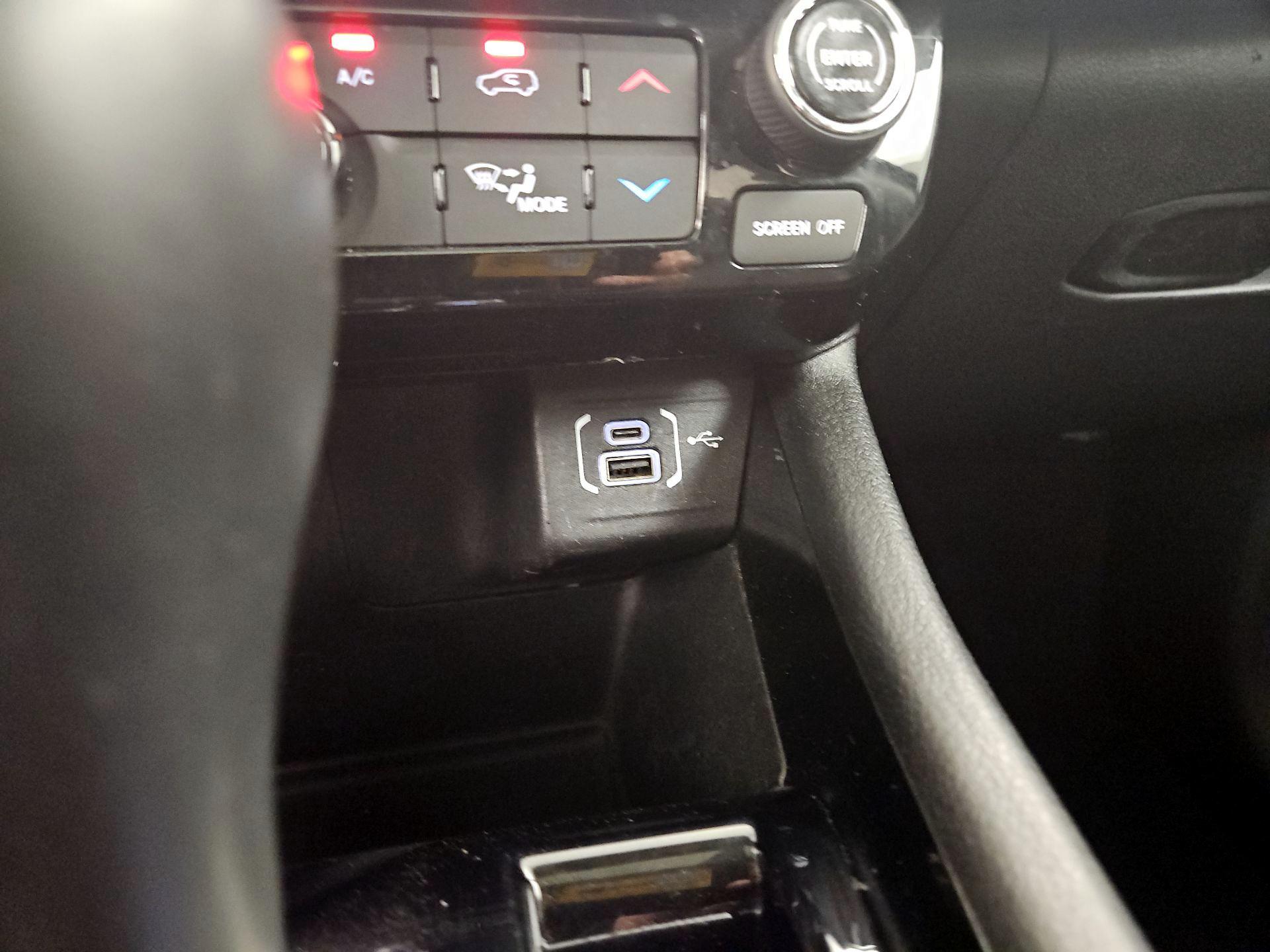 Thumbnail: 2022 Jeep Compass - 18