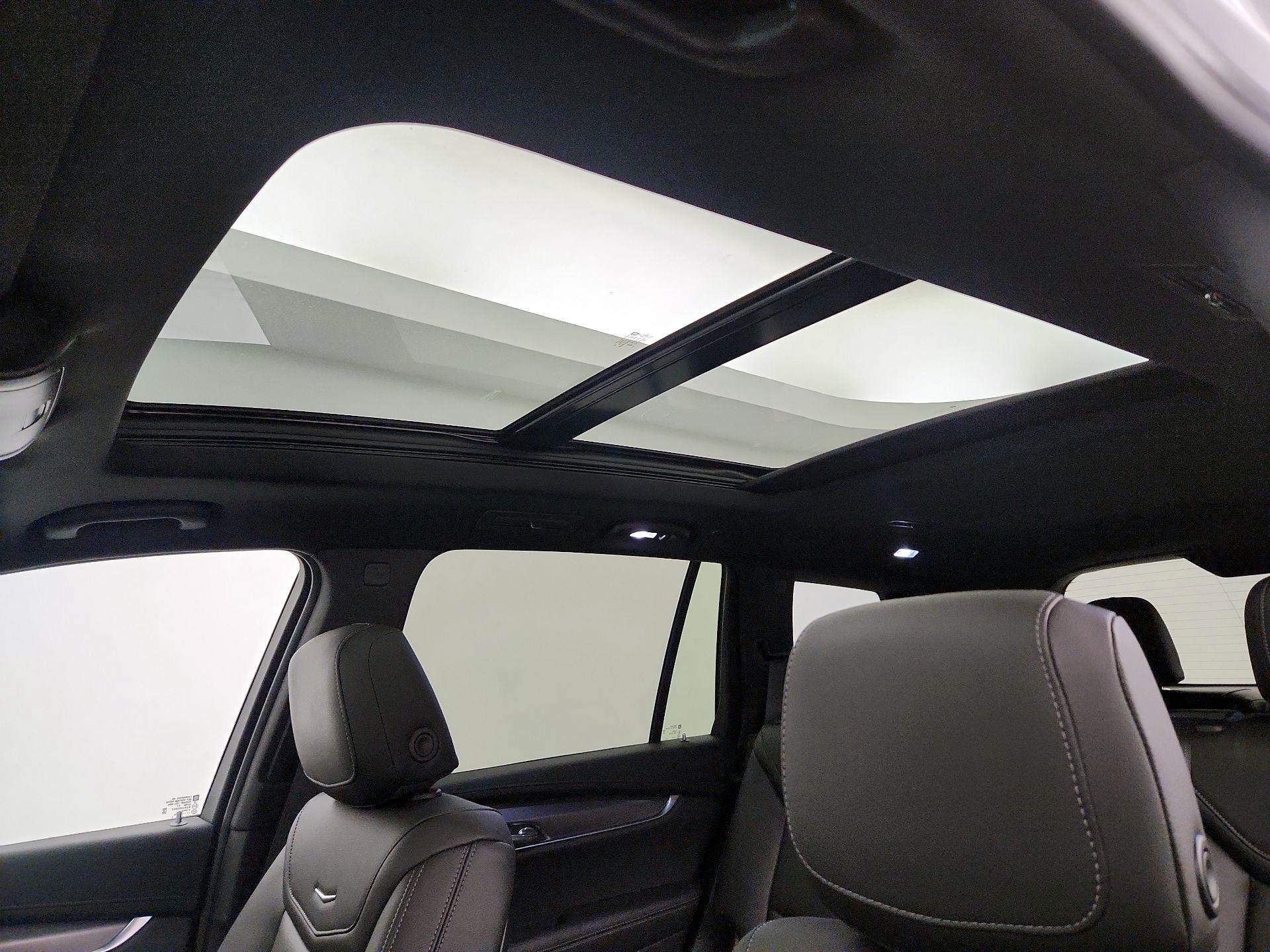 Thumbnail: 2023 Cadillac XT6 - 19