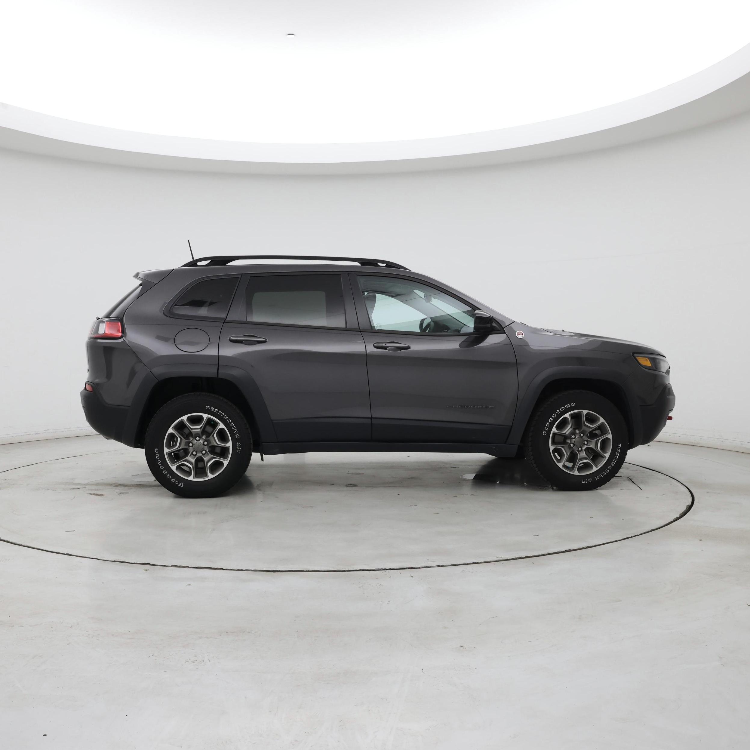 Thumbnail: 2022 Jeep Cherokee - 7