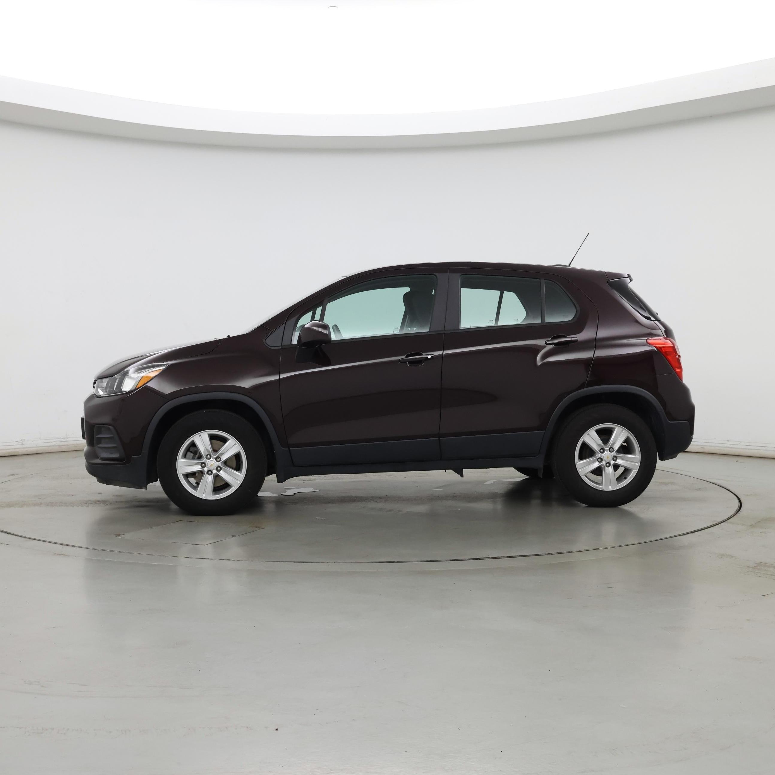 Thumbnail: 2020 Chevrolet Trax - 3