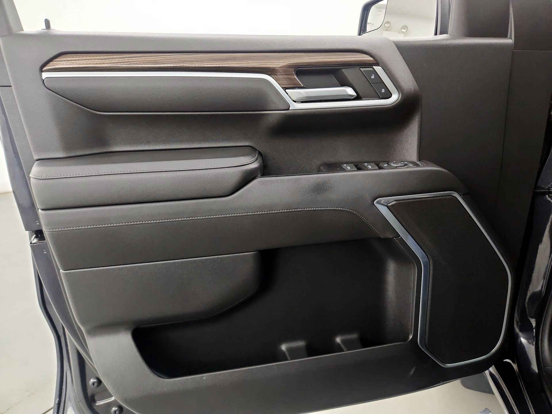 Thumbnail: 2022 Chevrolet Silverado 1500 - 12