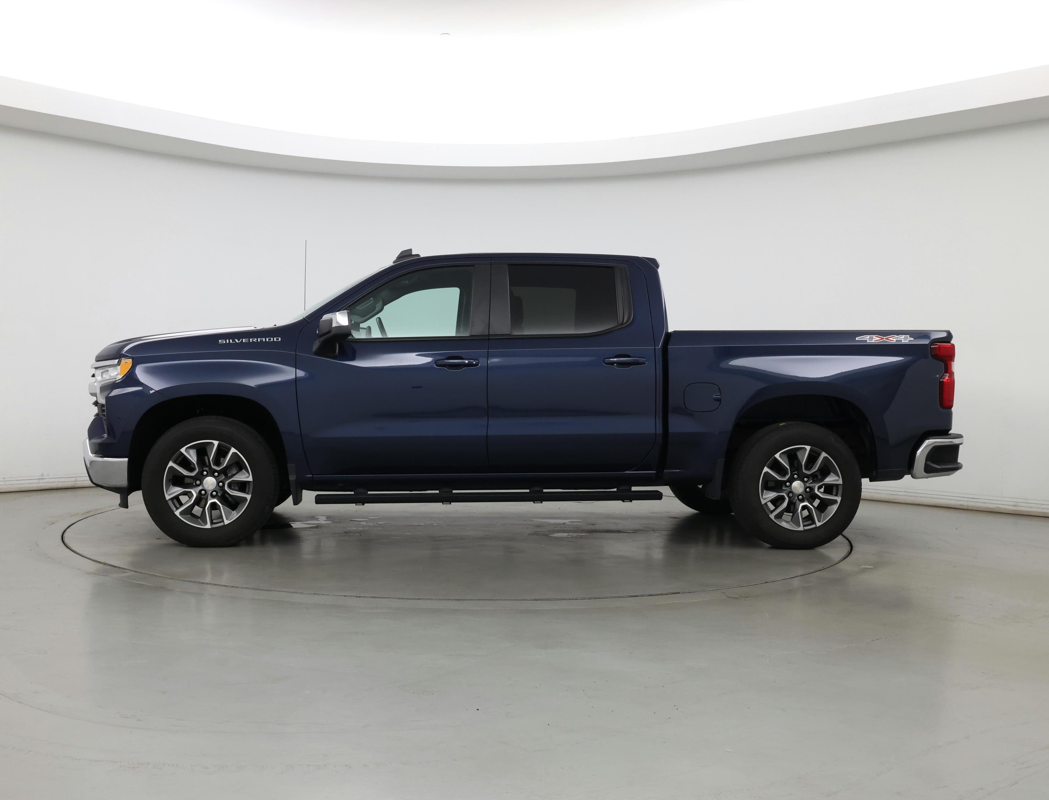 Thumbnail: 2022 Chevrolet Silverado 1500 - 3