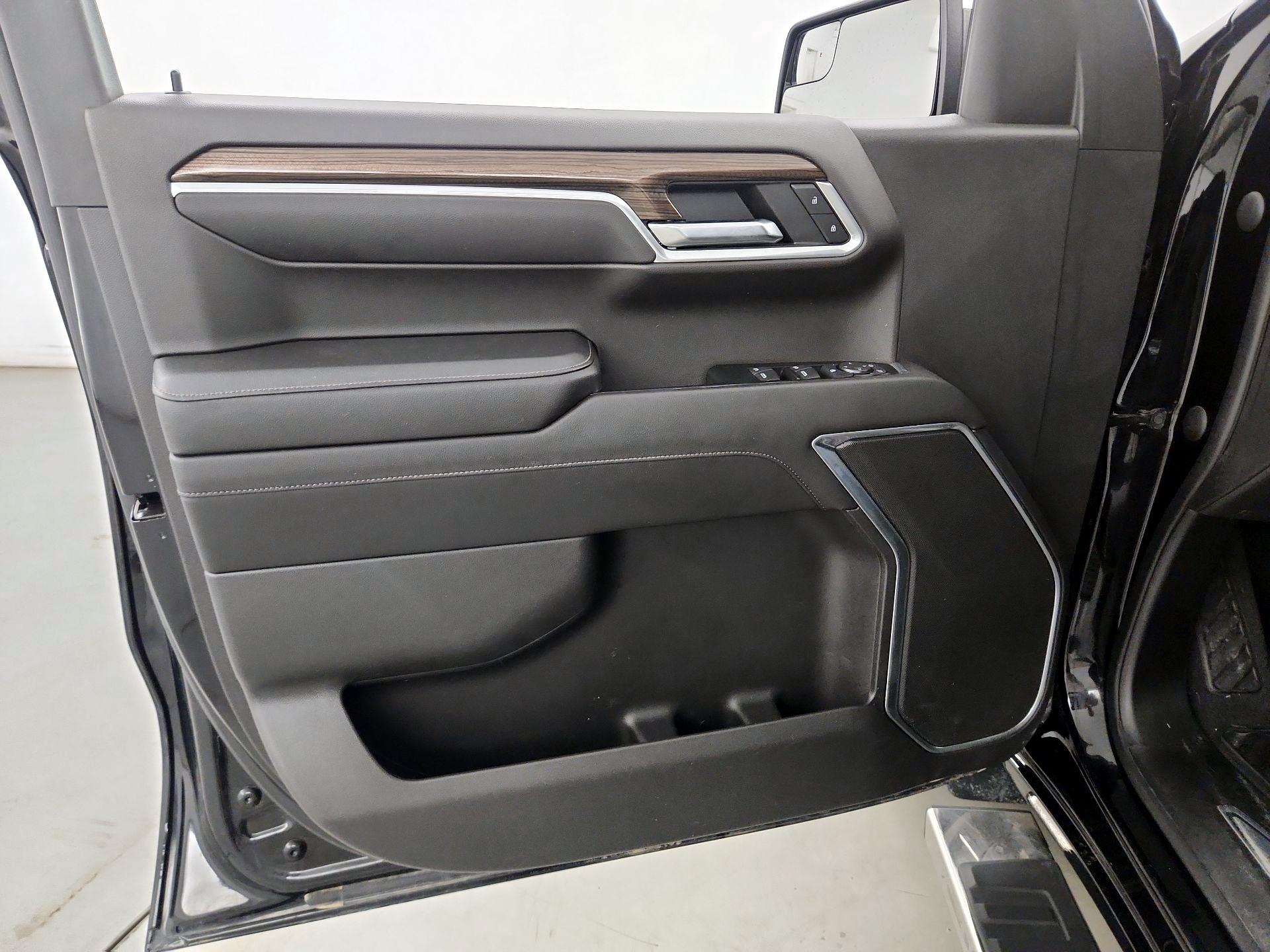 Thumbnail: 2022 Chevrolet Silverado 1500 - 12