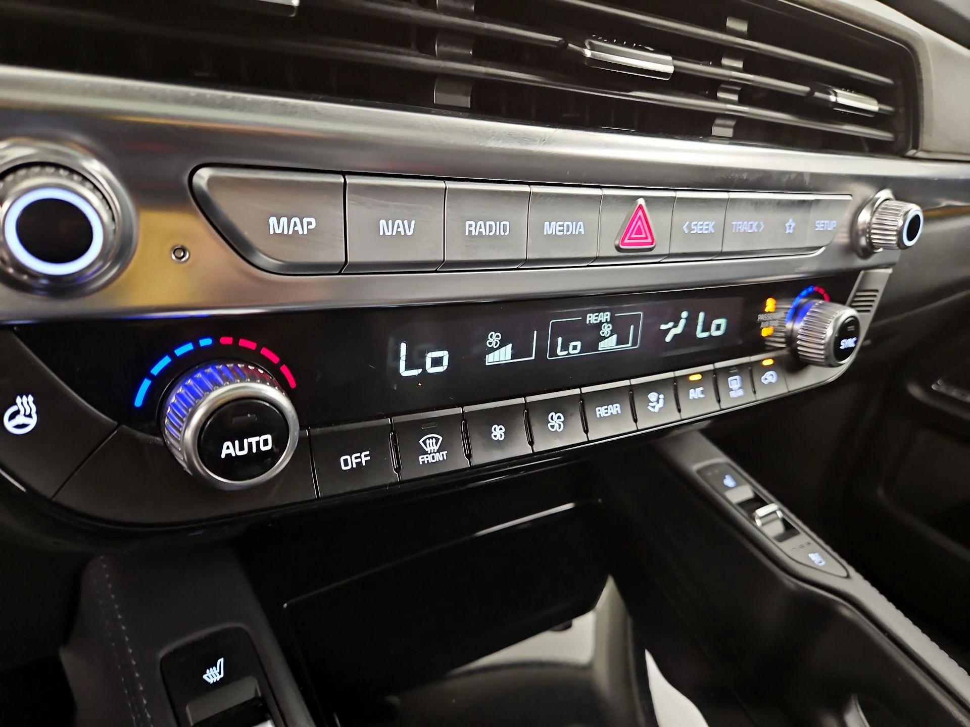 Thumbnail: 2021 Kia Telluride - 17