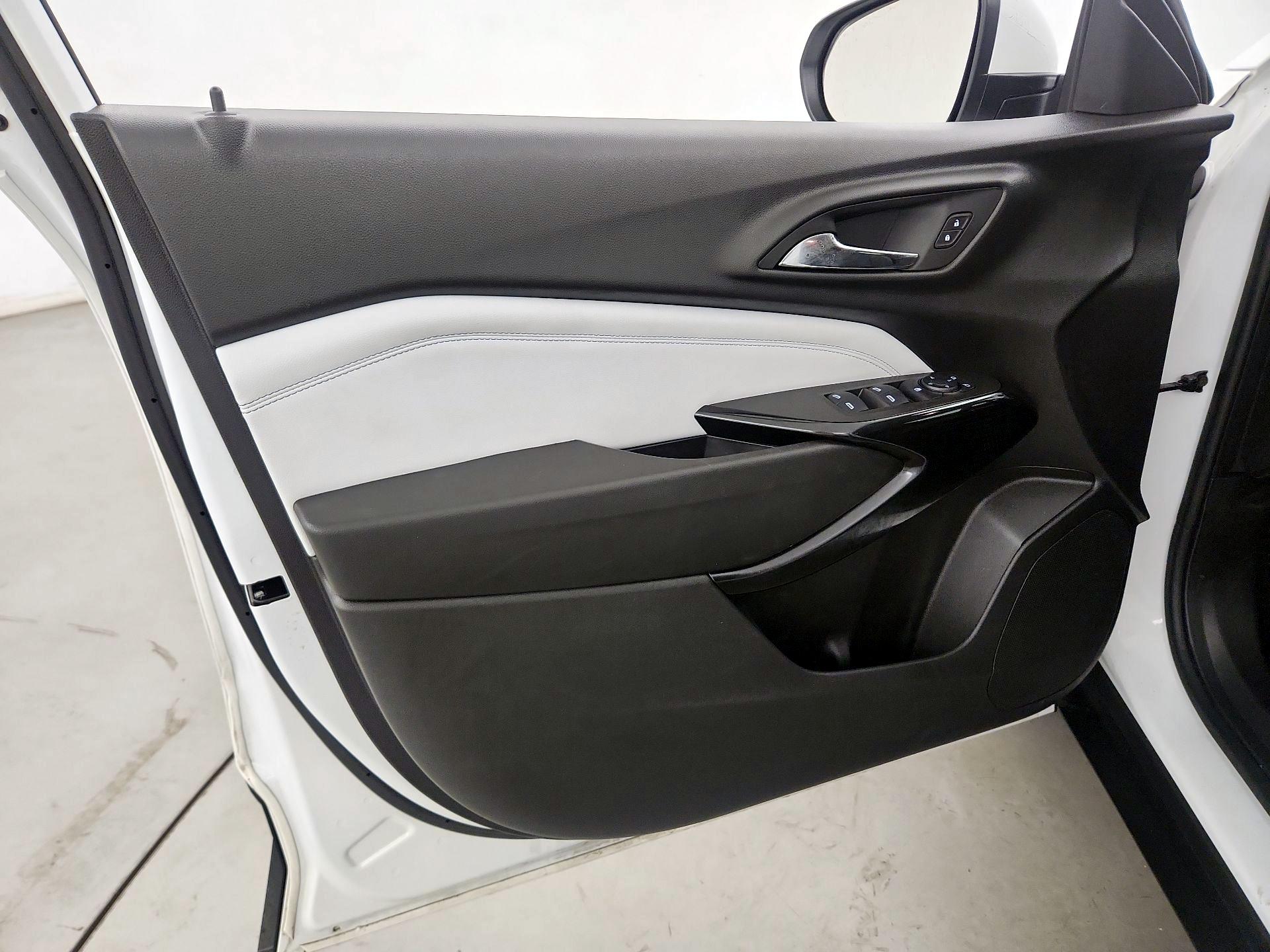Thumbnail: 2025 Chevrolet Trax - 12