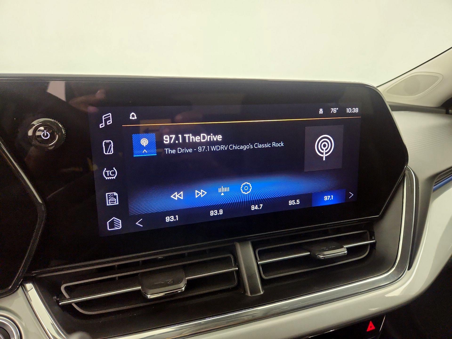 Thumbnail: 2025 Chevrolet Trax - 15