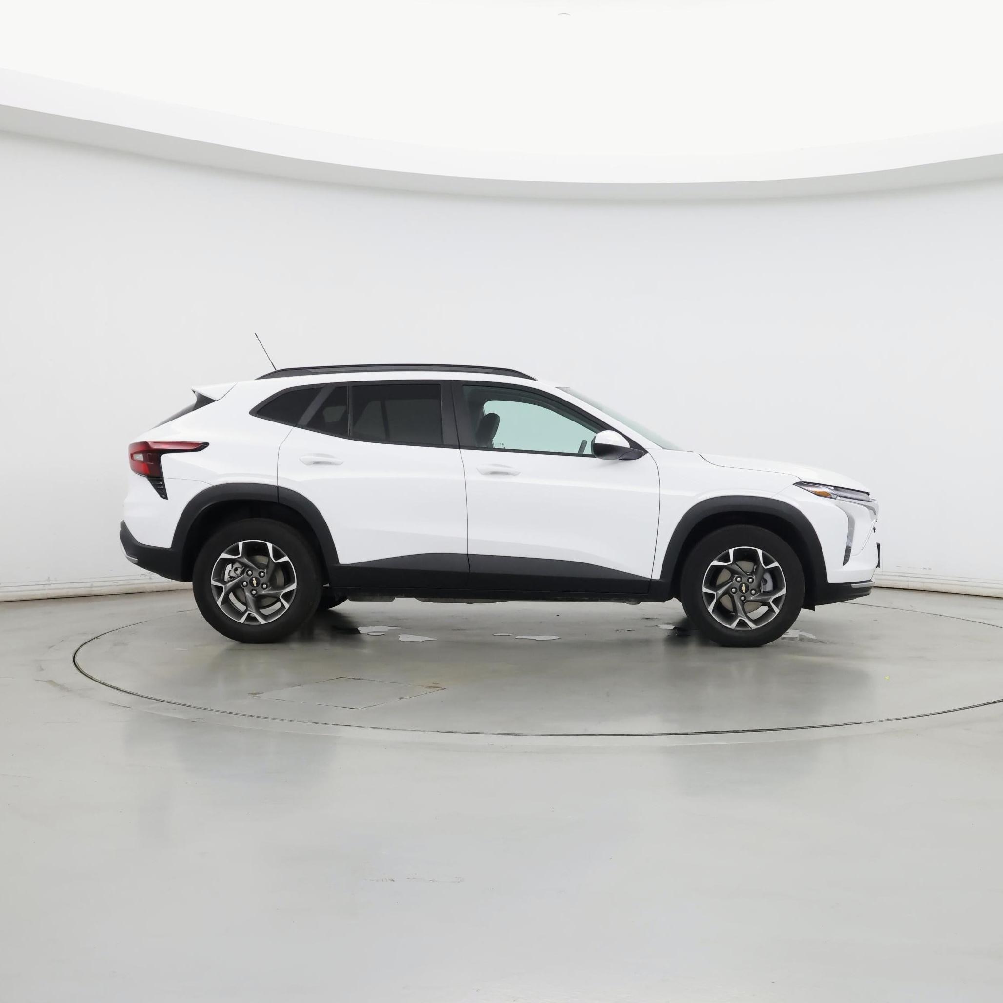 Thumbnail: 2025 Chevrolet Trax - 7