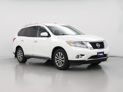White 2015 Nissan Pathfinder SL