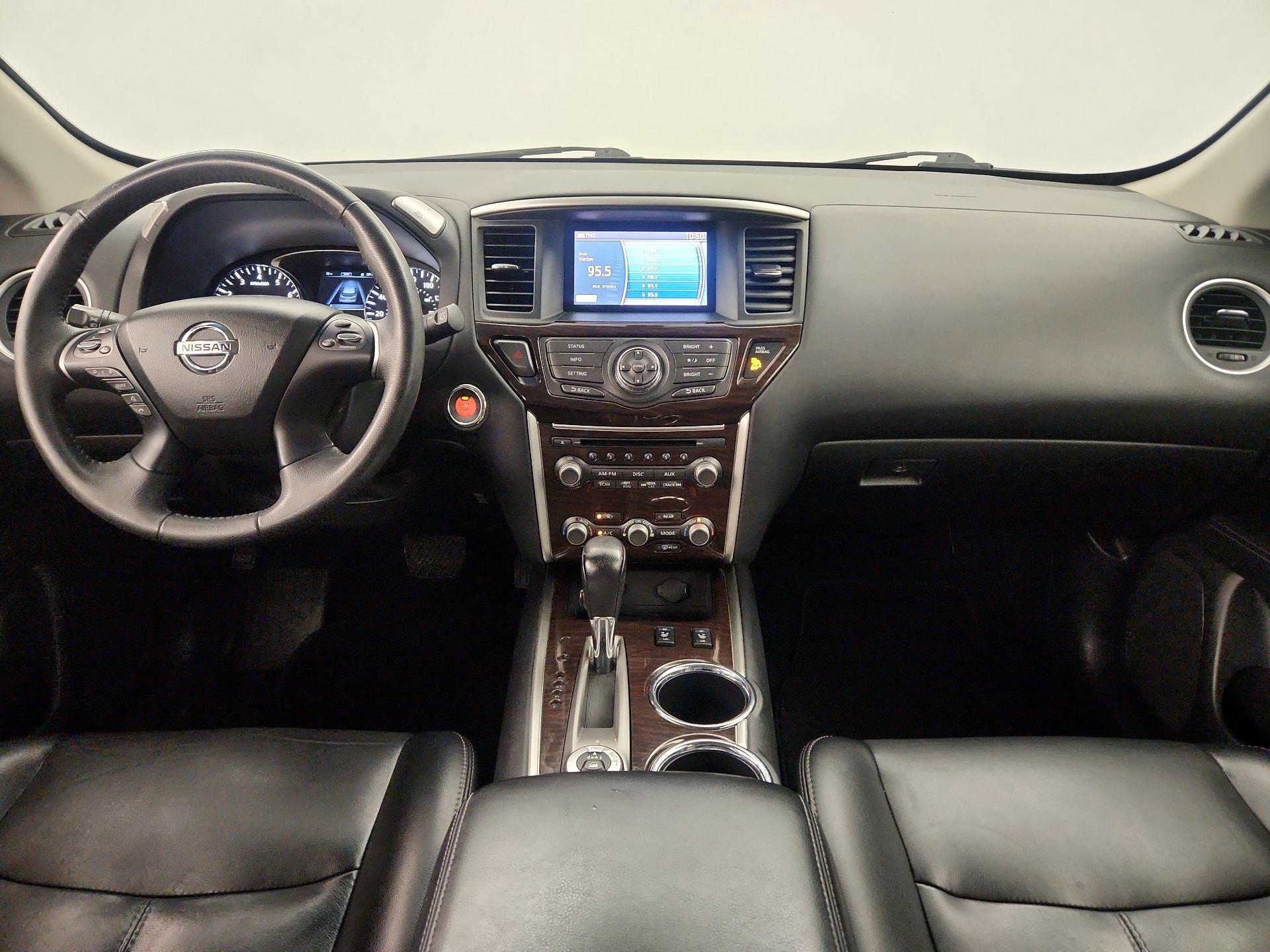Thumbnail: 2015 Nissan Pathfinder - 9